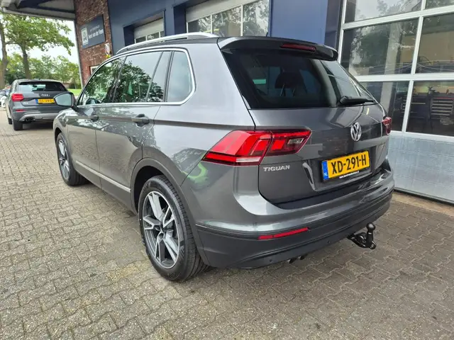 Volkswagen Tiguan view 6