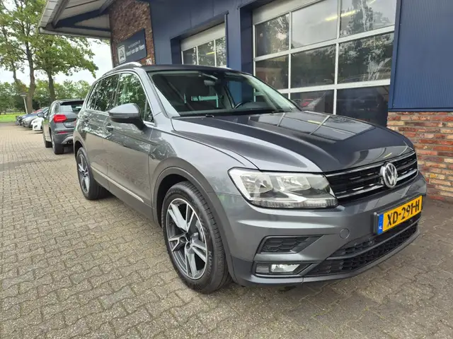 Volkswagen Tiguan view 5