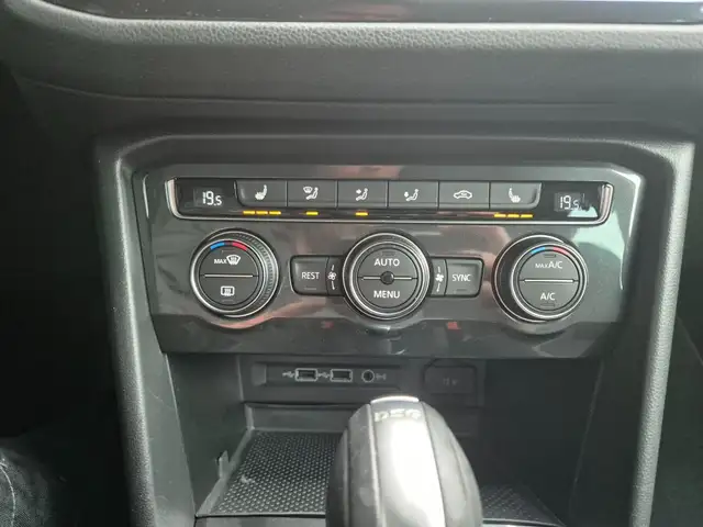 Volkswagen Tiguan view 22