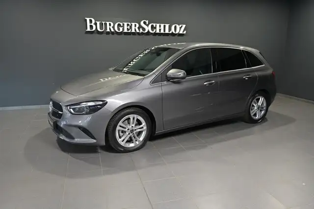 Mercedes-Benz B 180 MULTIB./AHK/WP/SHZ/RFK/TW