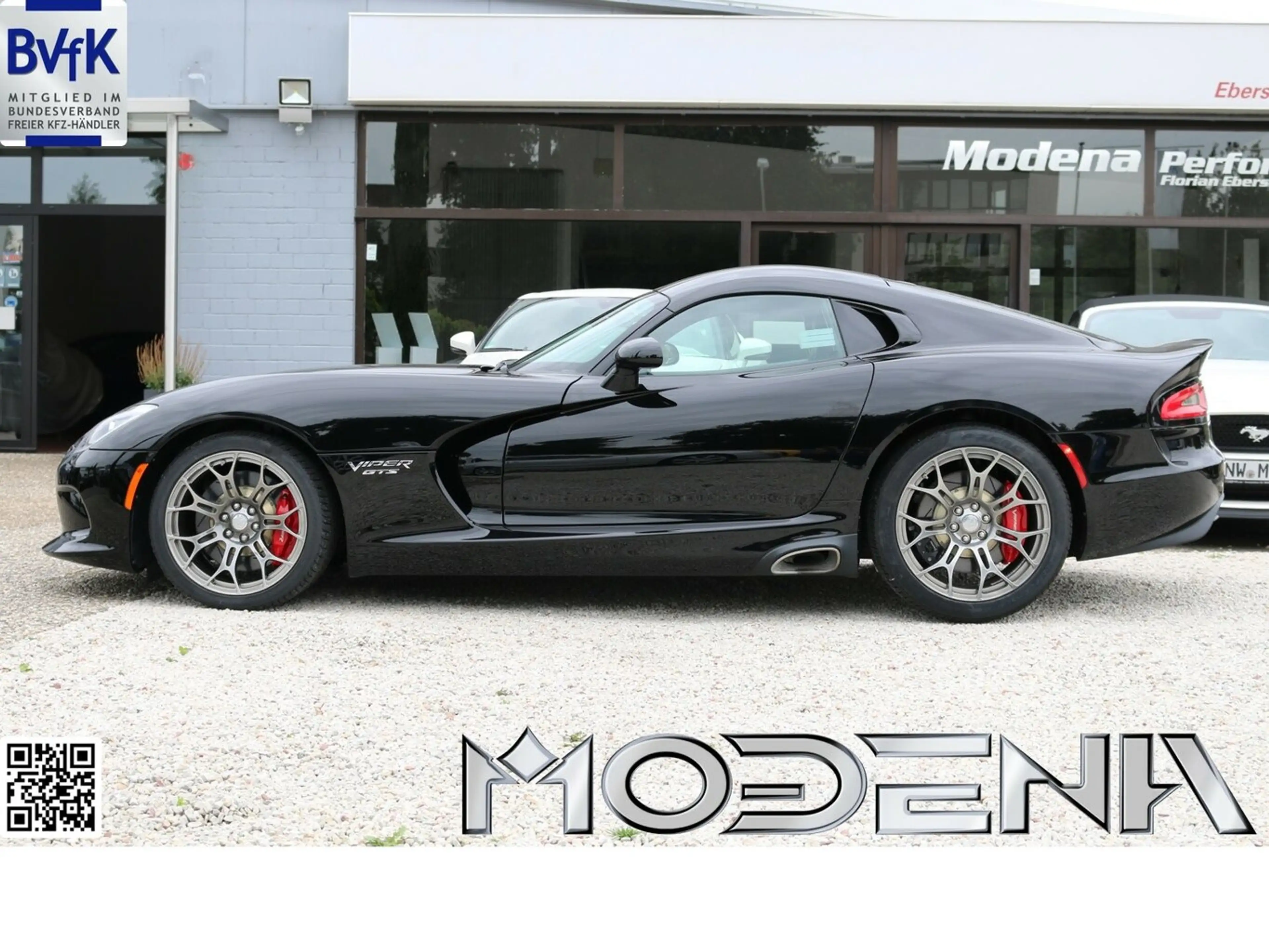 Dodge Viper — photo 14