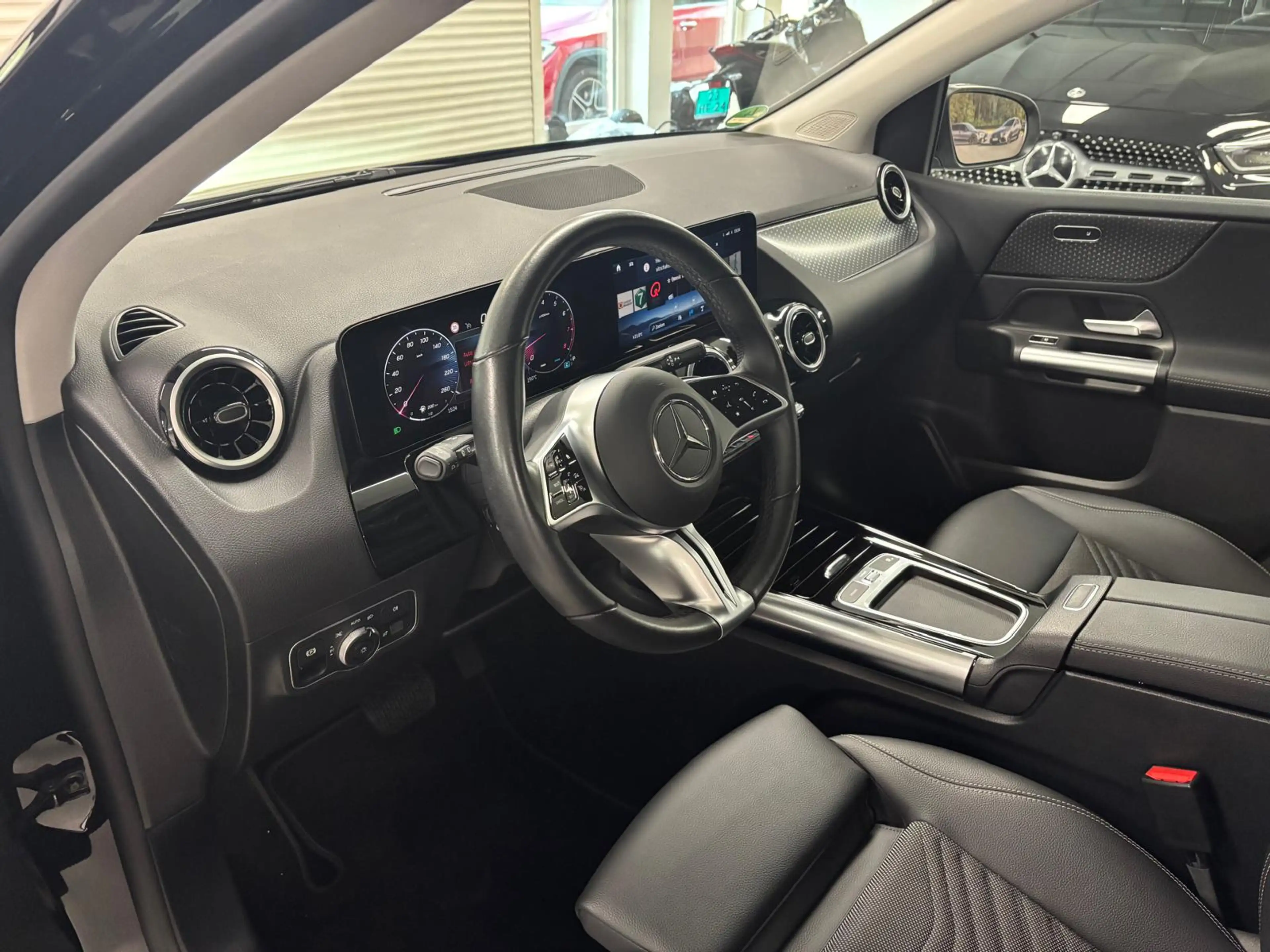 Mercedes-Benz B 200 Luxury Line NIEUW MODEL Led Navi Camera enz — photo 2