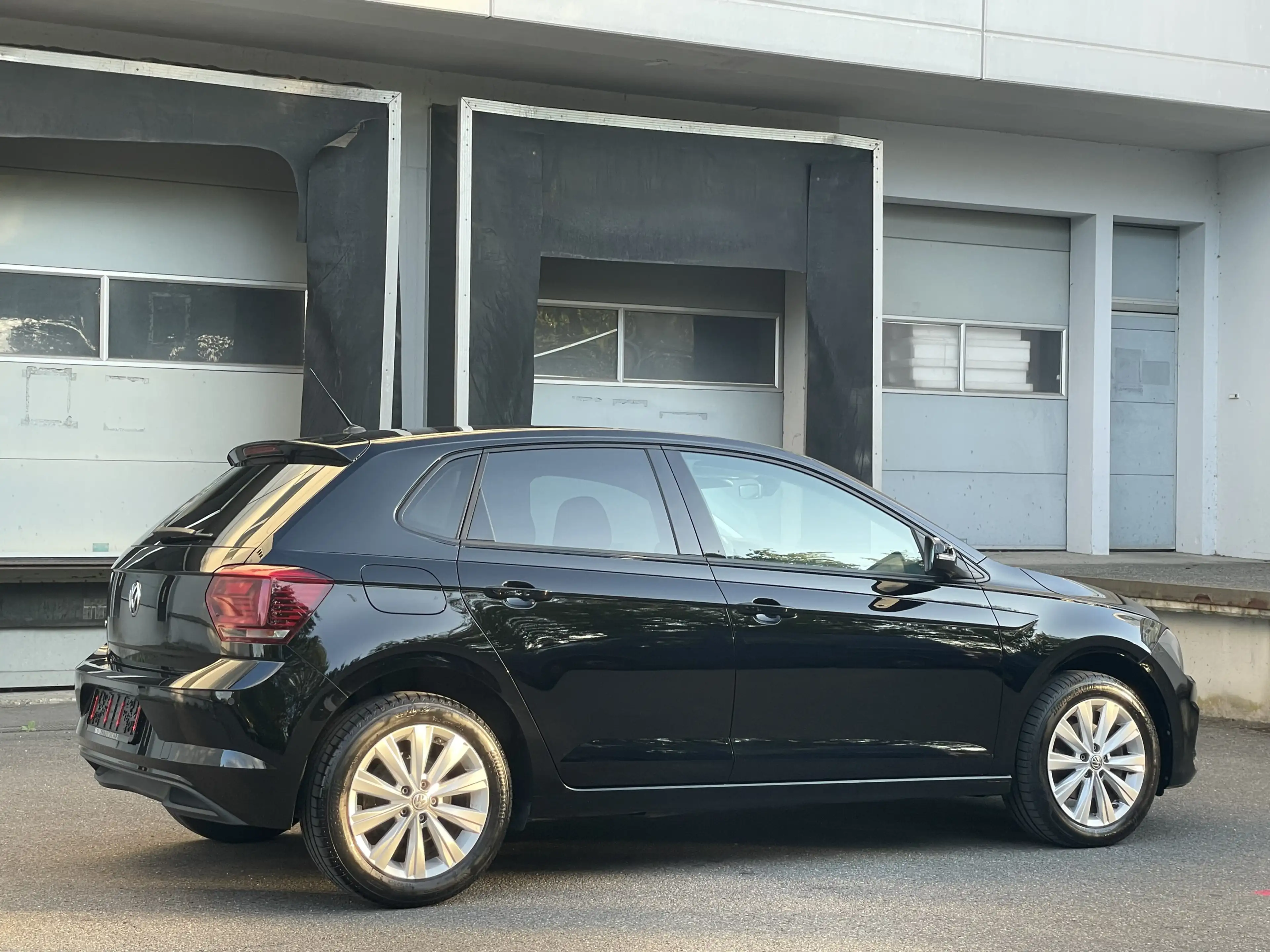 Volkswagen Polo Highline Sitzheizung Einparkhilfe Bluetooth — photo 7