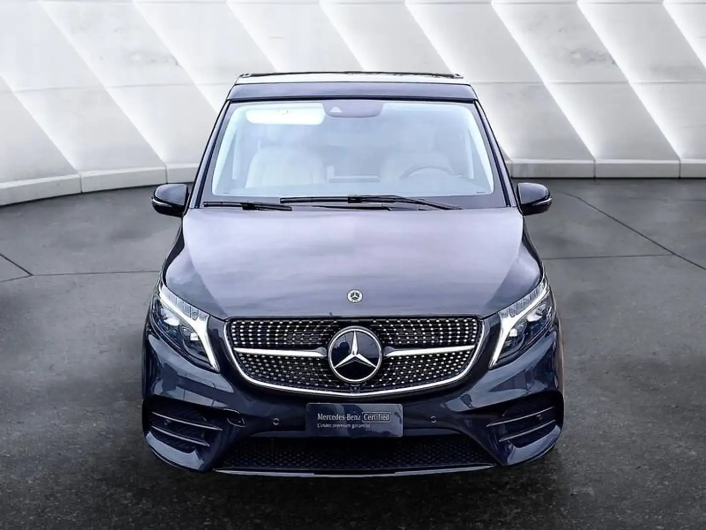 Mercedes-Benz V 250 V-Klass 250 d Premium Long AMG Marco Polo Šedá - 2