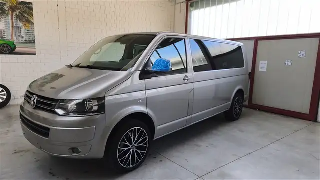 Volkswagen Transporter Caravelle 2.0 BiTDI 180CV DSG PC Comfortline