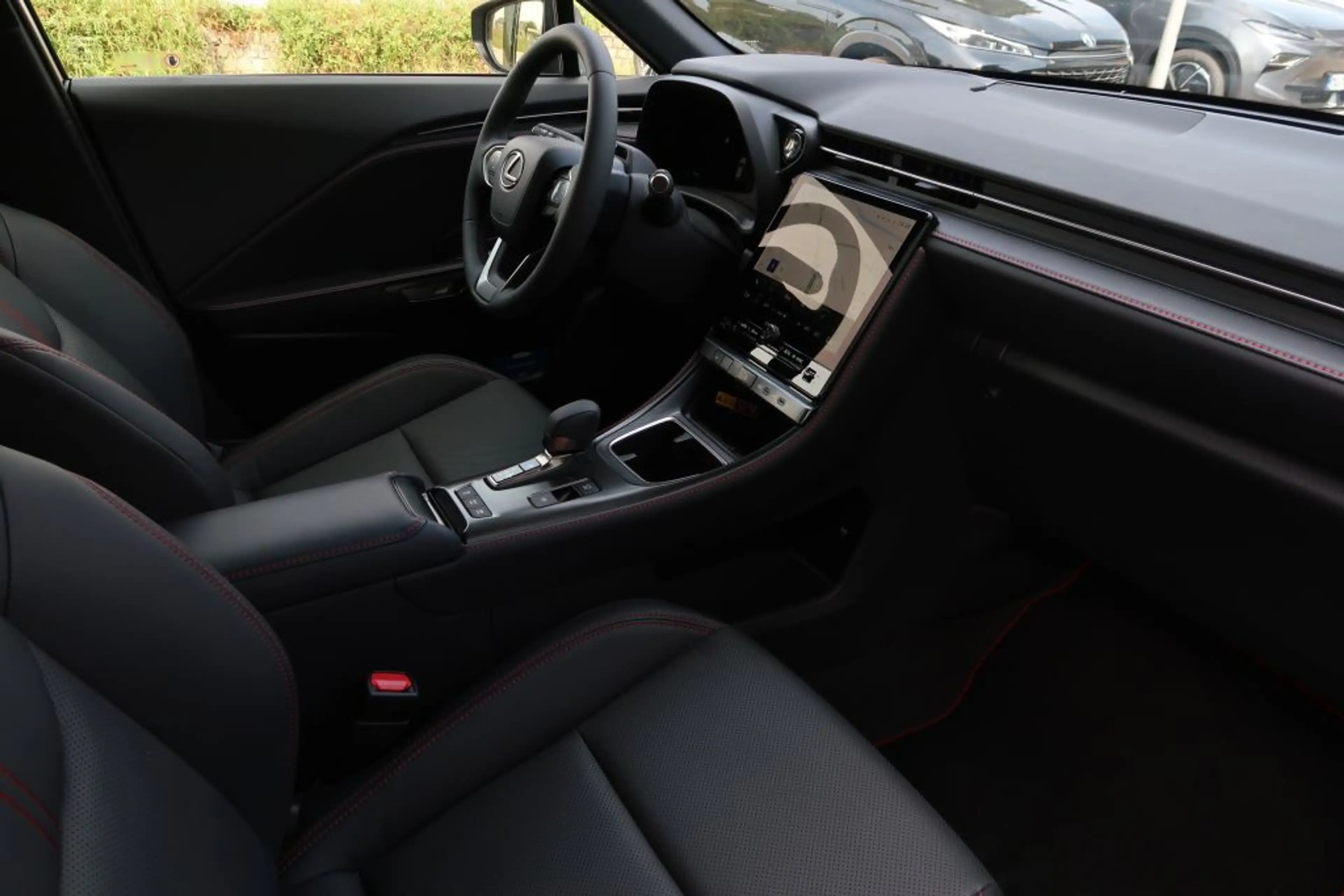 Lexus LBX FWD Elegant Black Edition + Technologie Paket + Sa — photo 13