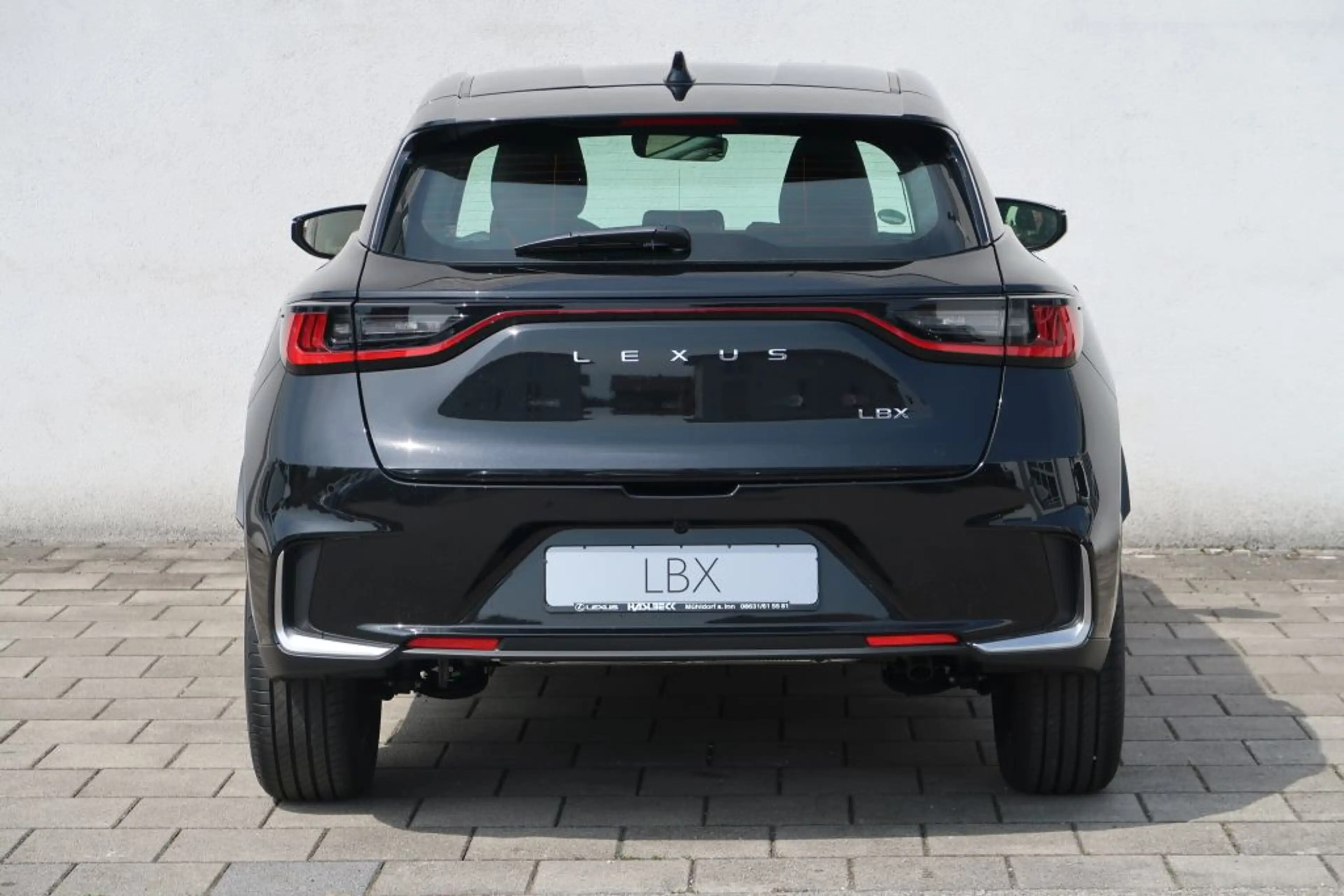 Lexus LBX FWD Elegant Black Edition + Technologie Paket + Sa — photo 4