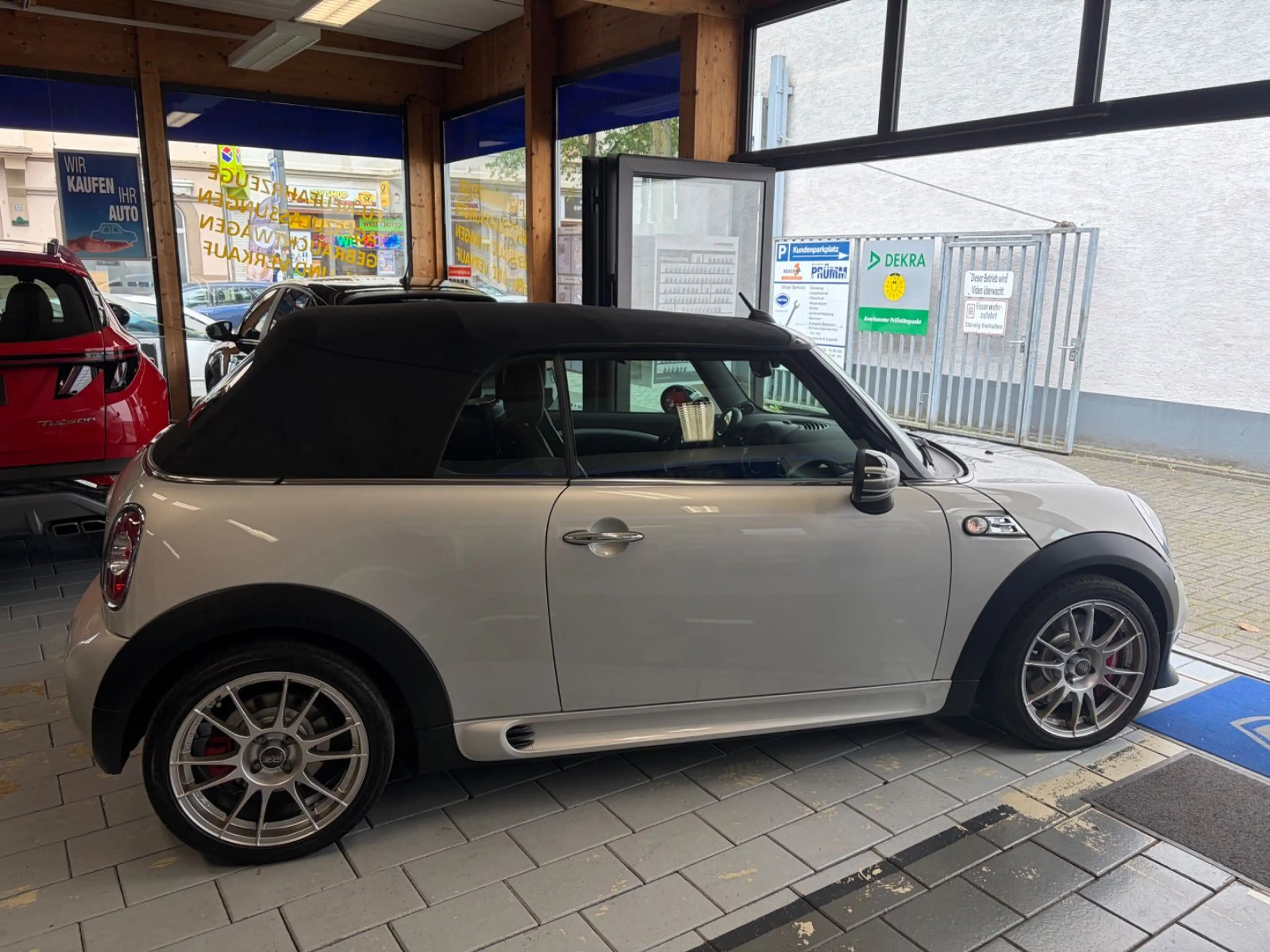 MINI John Cooper Works Cabrio JCW — photo 5