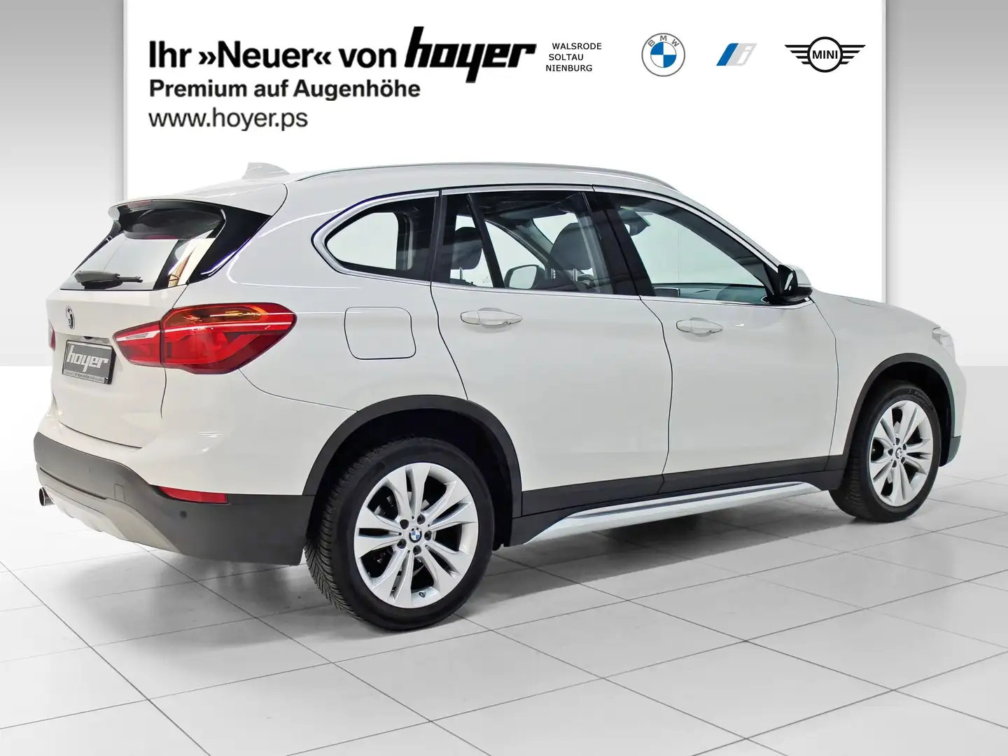 BMW X1 sDrive18d xLine LED RFK Navi Komfortzg. AHK Bianco - 2