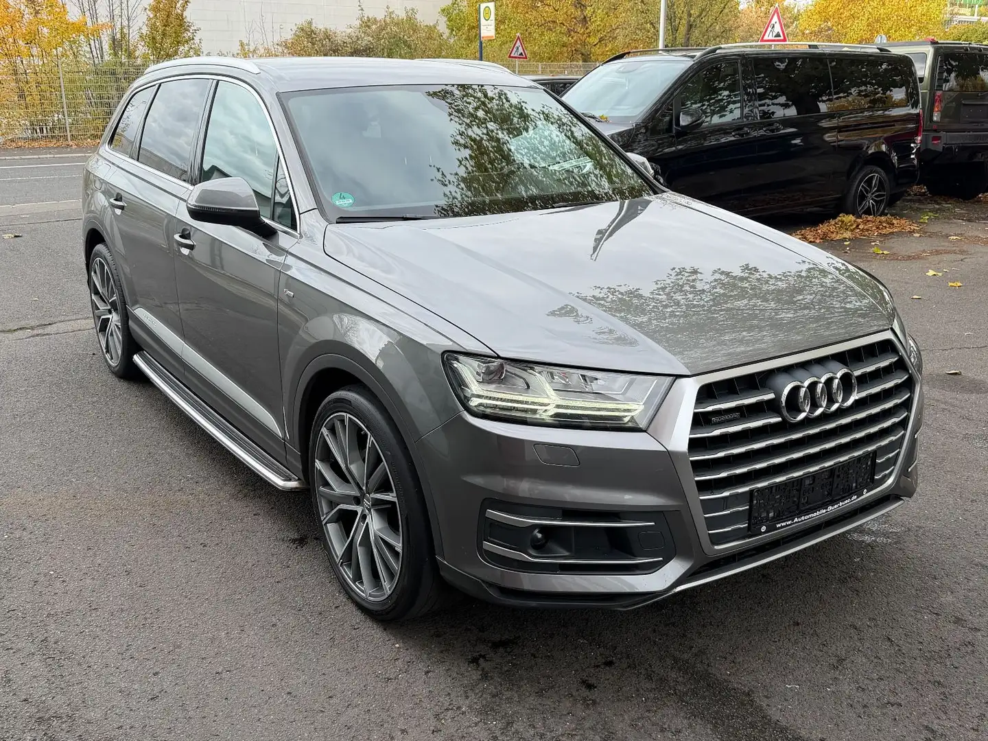 Audi Q7 3.0 TDI quattro~7SITZER~S LINE~ALCANTARA Grau - 1
