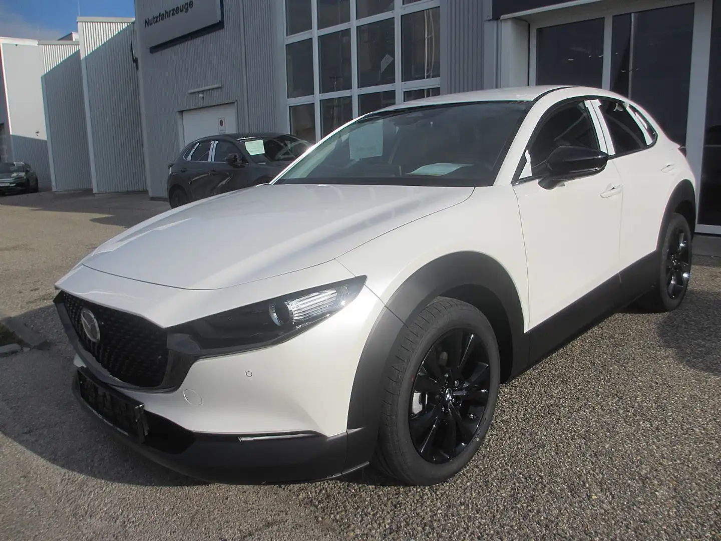 Mazda CX-30 /G140/AT/Nagisa Modell 2025 Weiß - 2