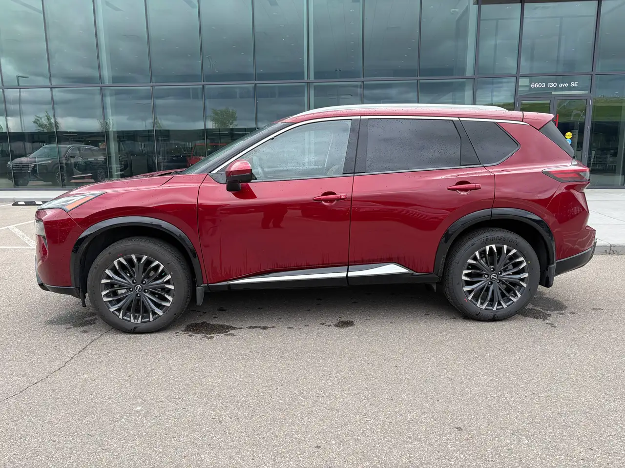 Nissan Rogue снимка Nissan Rogue
