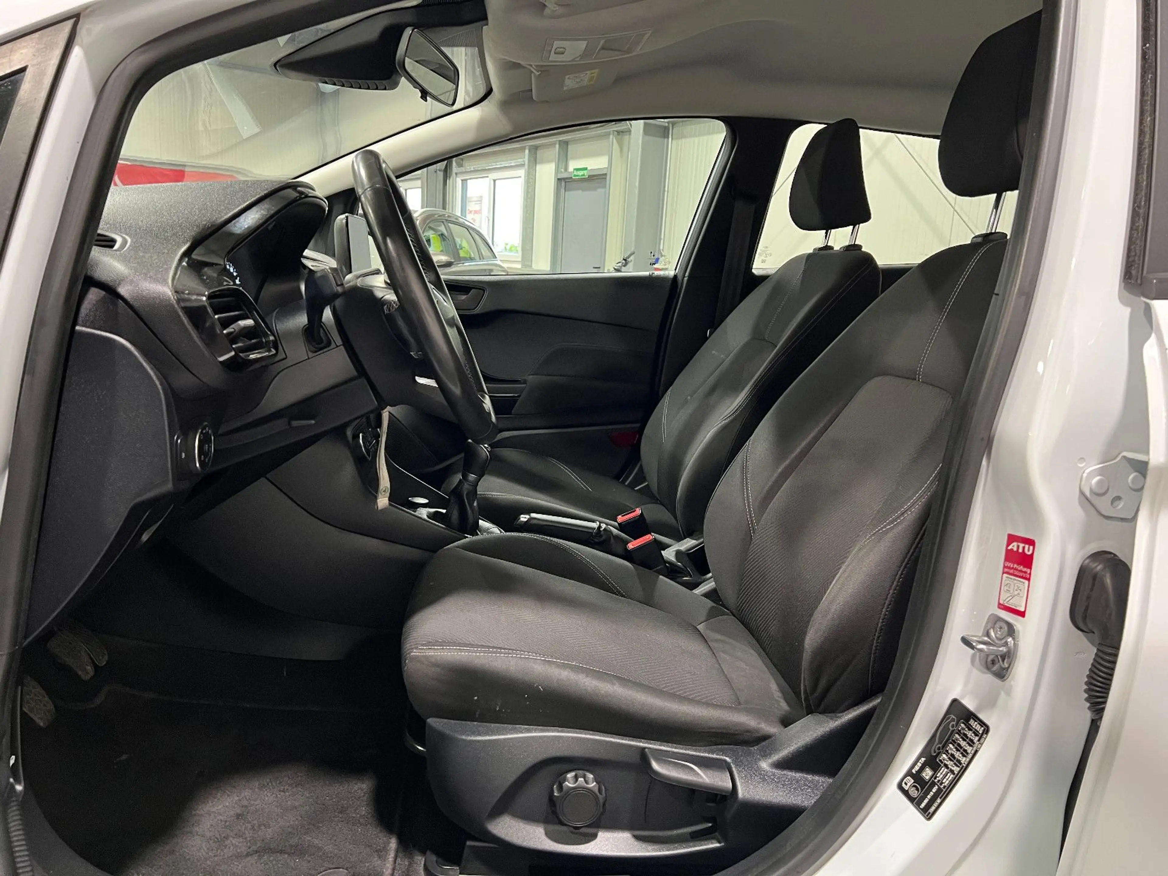 Ford Fiesta 1.1 **LED*SHZ*Tempomat*Klima** — photo 14