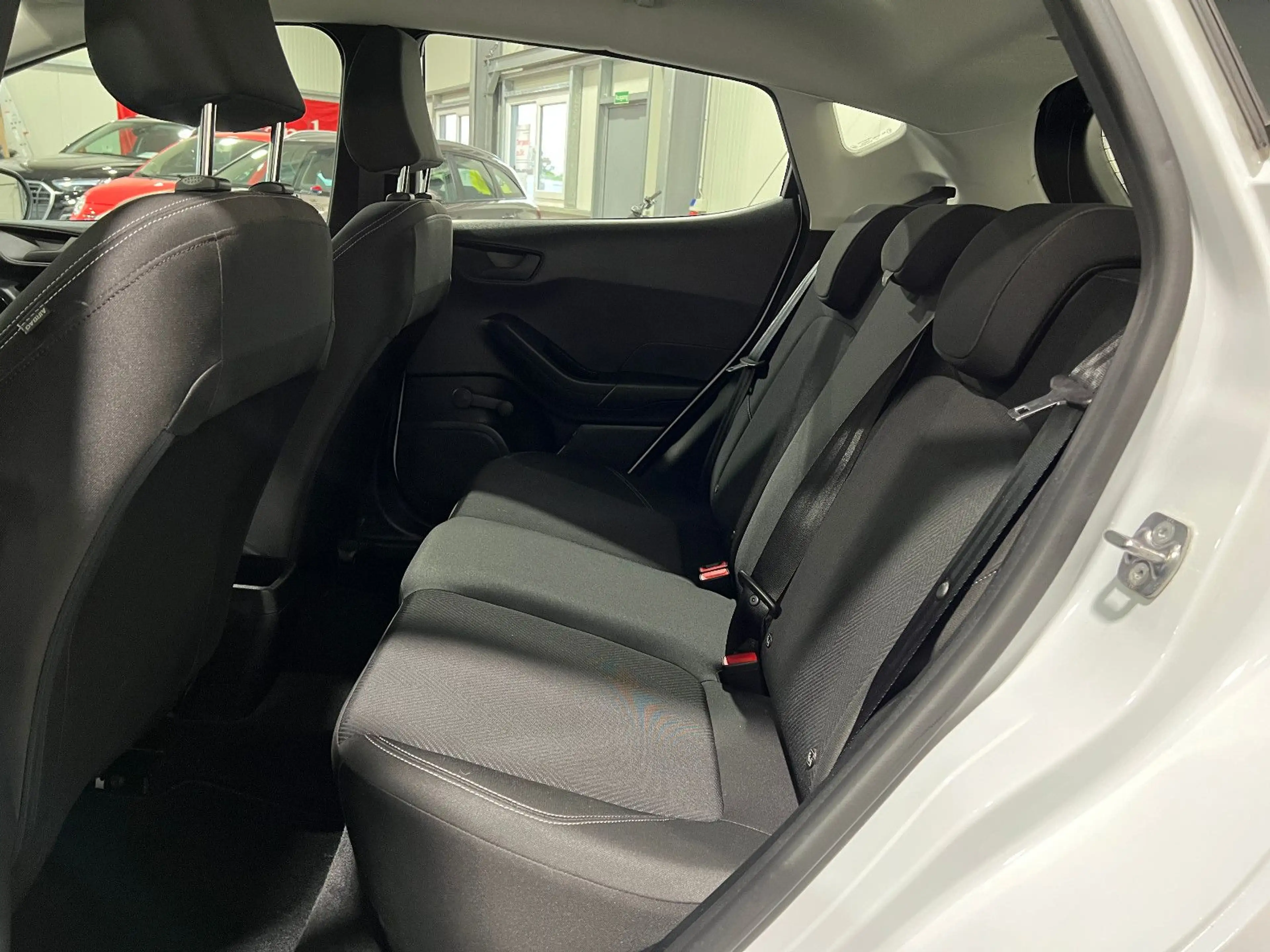 Ford Fiesta 1.1 **LED*SHZ*Tempomat*Klima** — photo 15