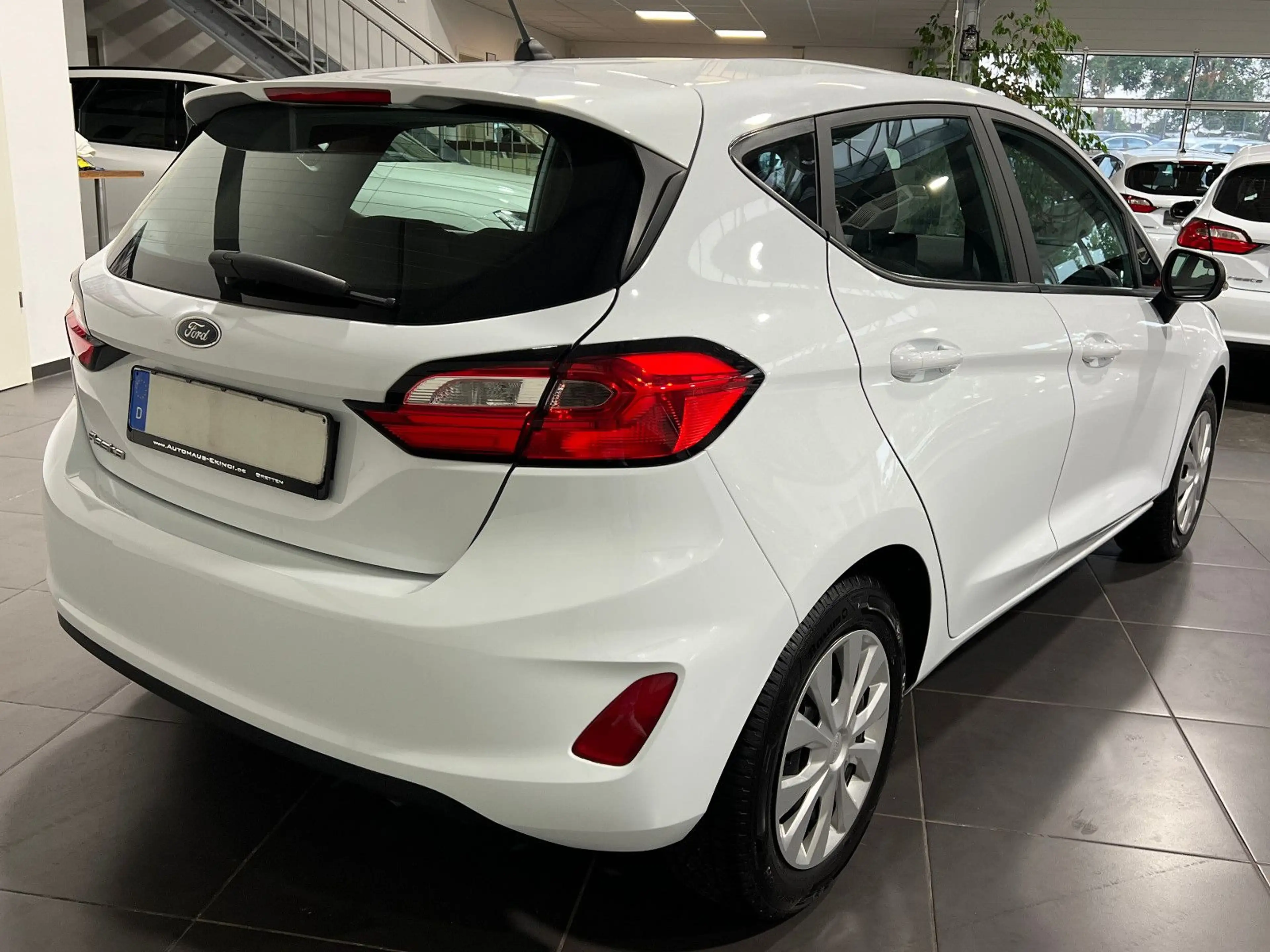 Ford Fiesta 1.1 **LED*SHZ*Tempomat*Klima** — photo 7