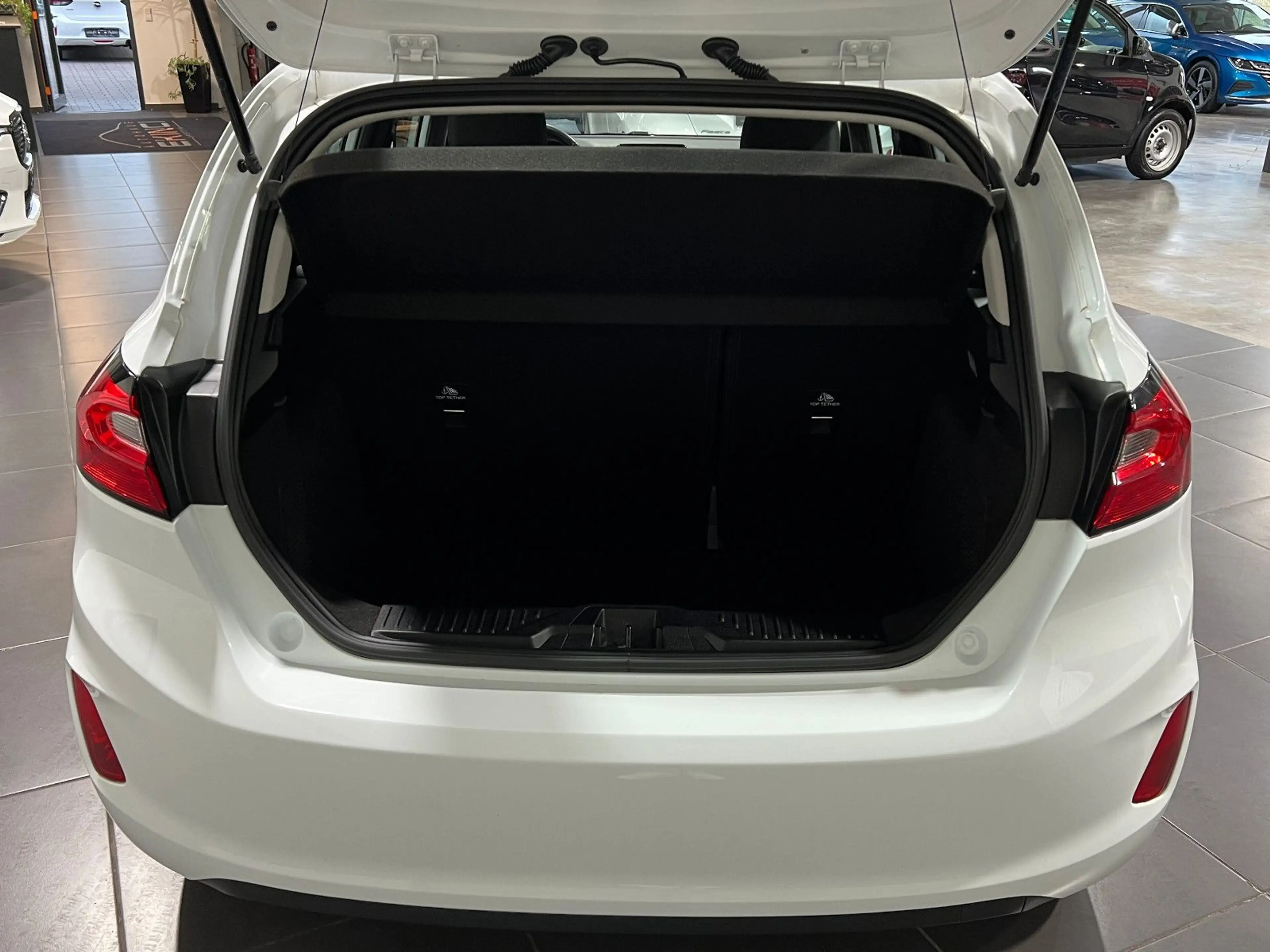 Ford Fiesta 1.1 **LED*SHZ*Tempomat*Klima** — photo 6