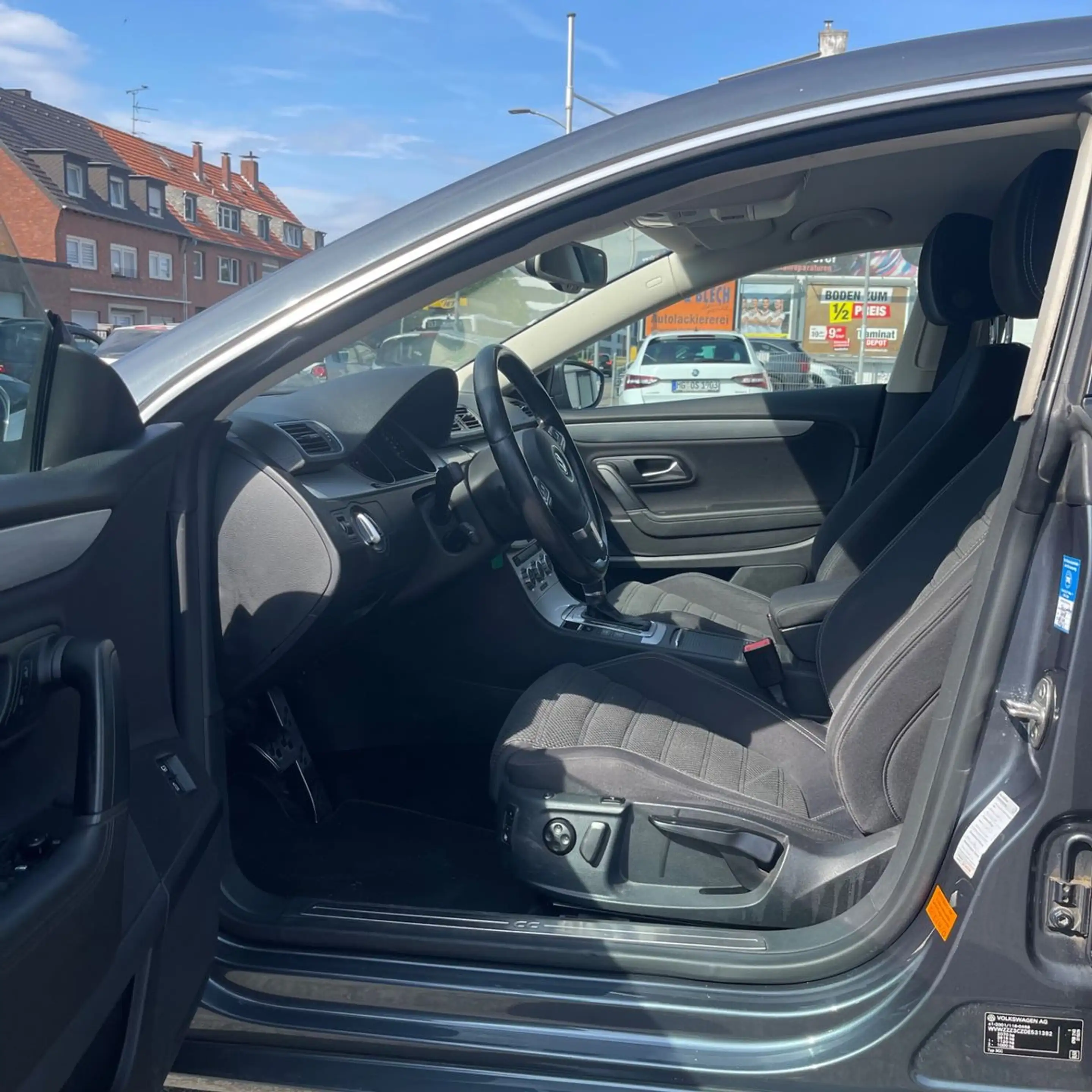 Volkswagen CC 2.0 TDI Automatik Massage Sitze Navi Kamera — photo 9