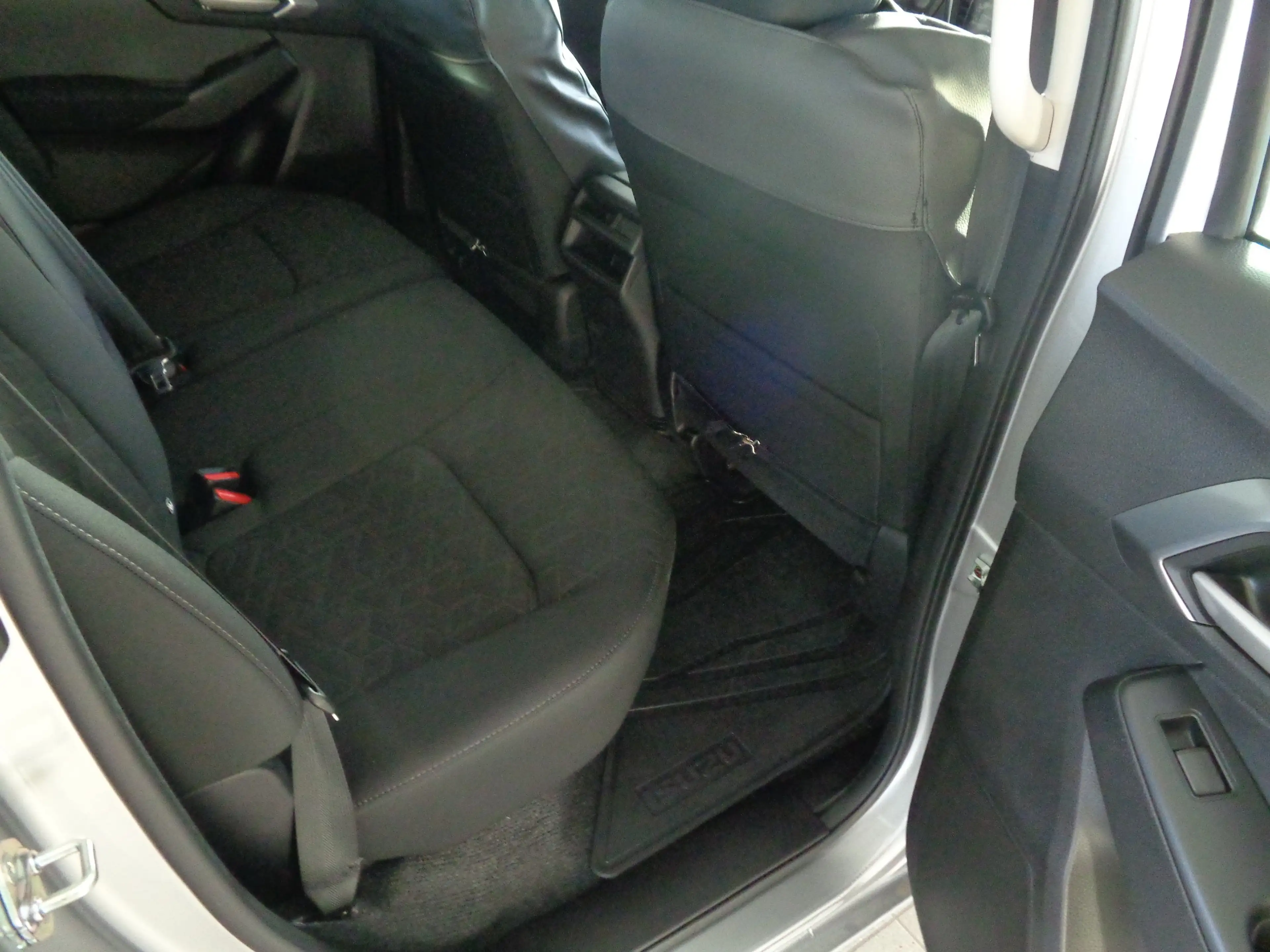 Isuzu D-Max D-Max Double Cab 4WD Autm. LS Modell 2026 — photo 7