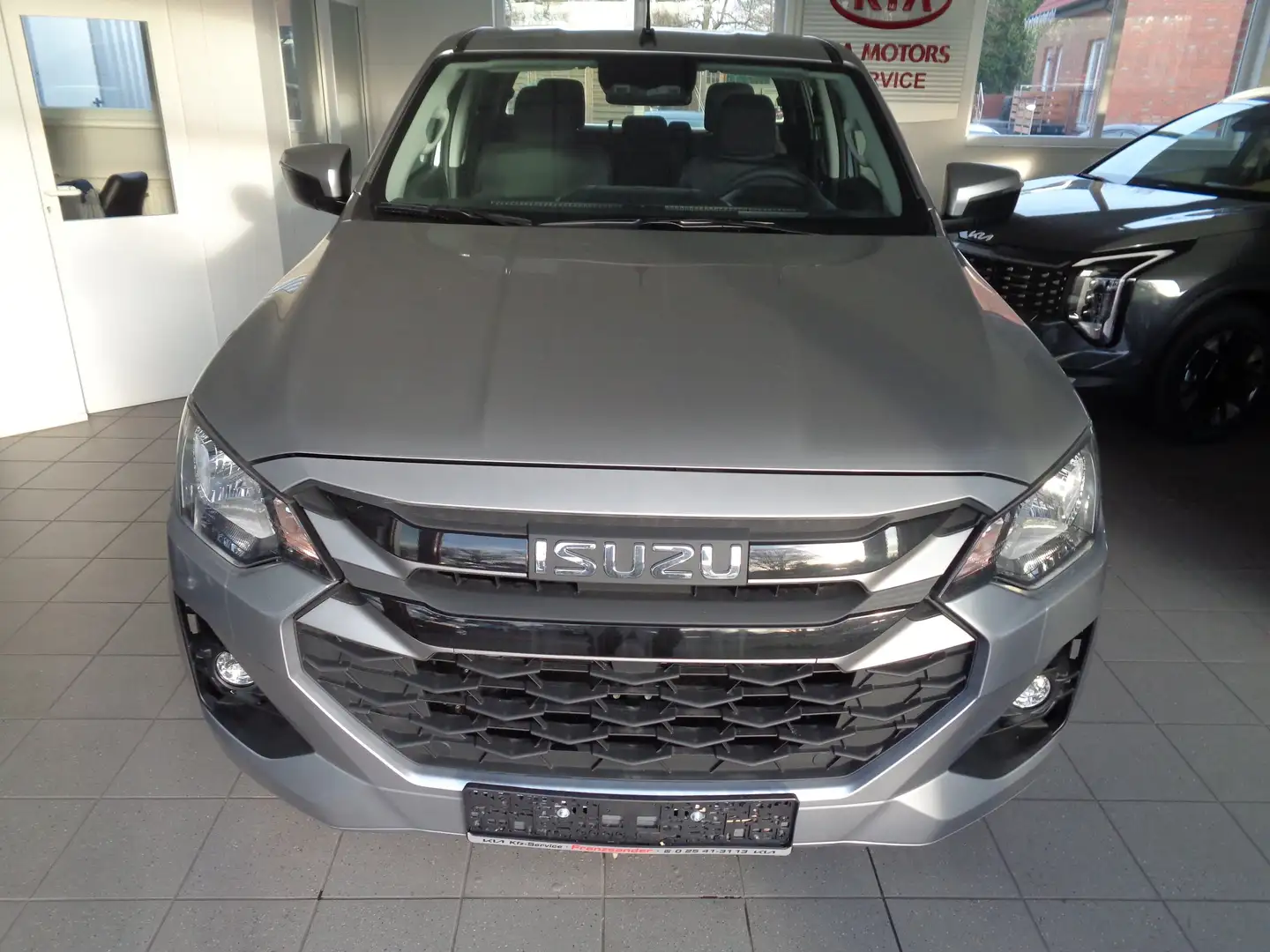 Isuzu D-Max D-Max Double Cab 4WD Autm. LS Modell 2026 Argintiu - 2