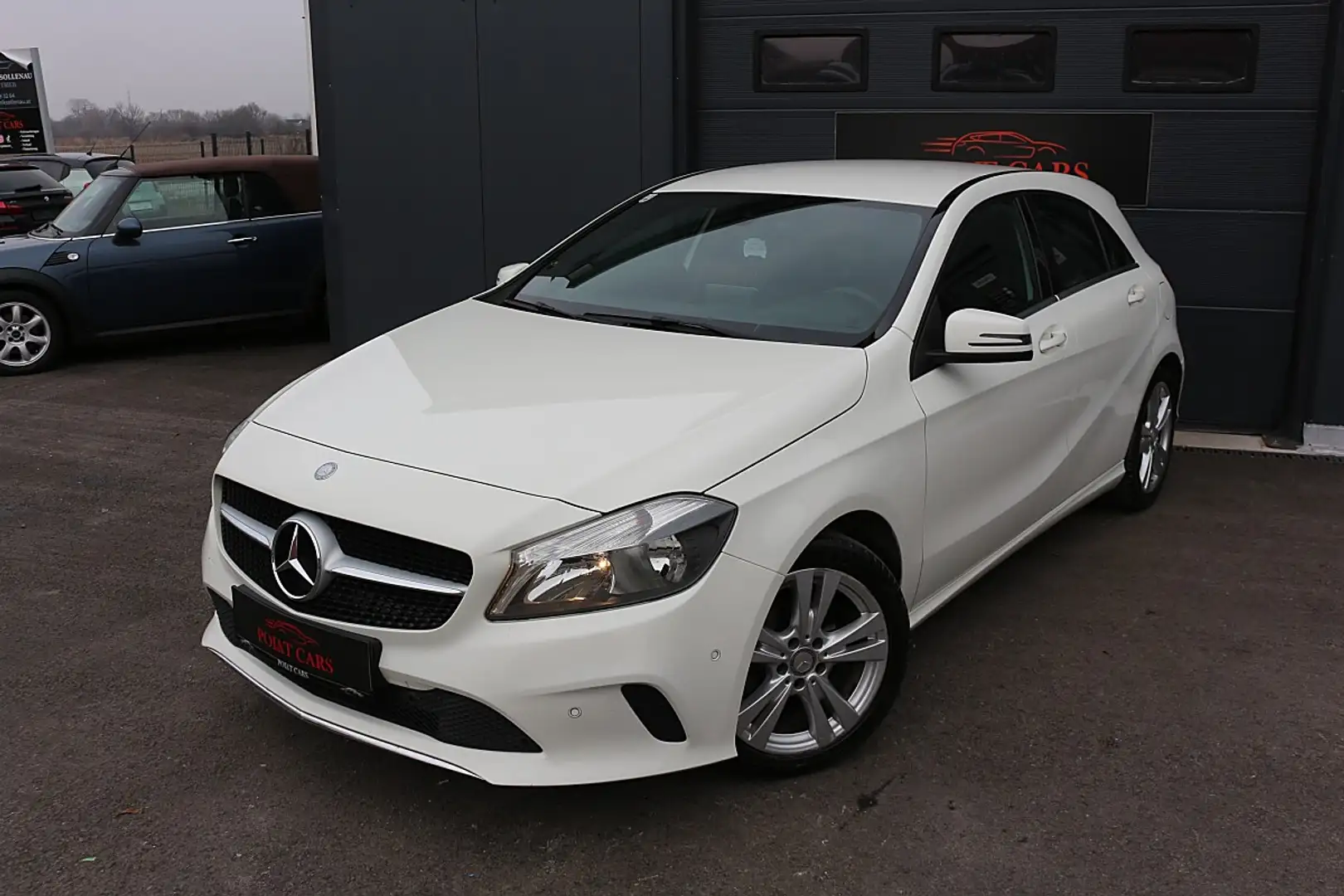Mercedes-Benz A 180 d Aut. Weiß - 2