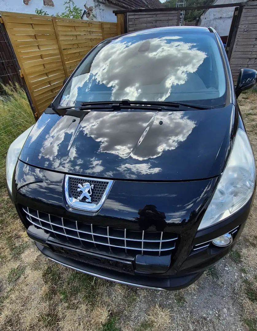 Peugeot 3008 1,6 HDi 115 FAP Active - 1