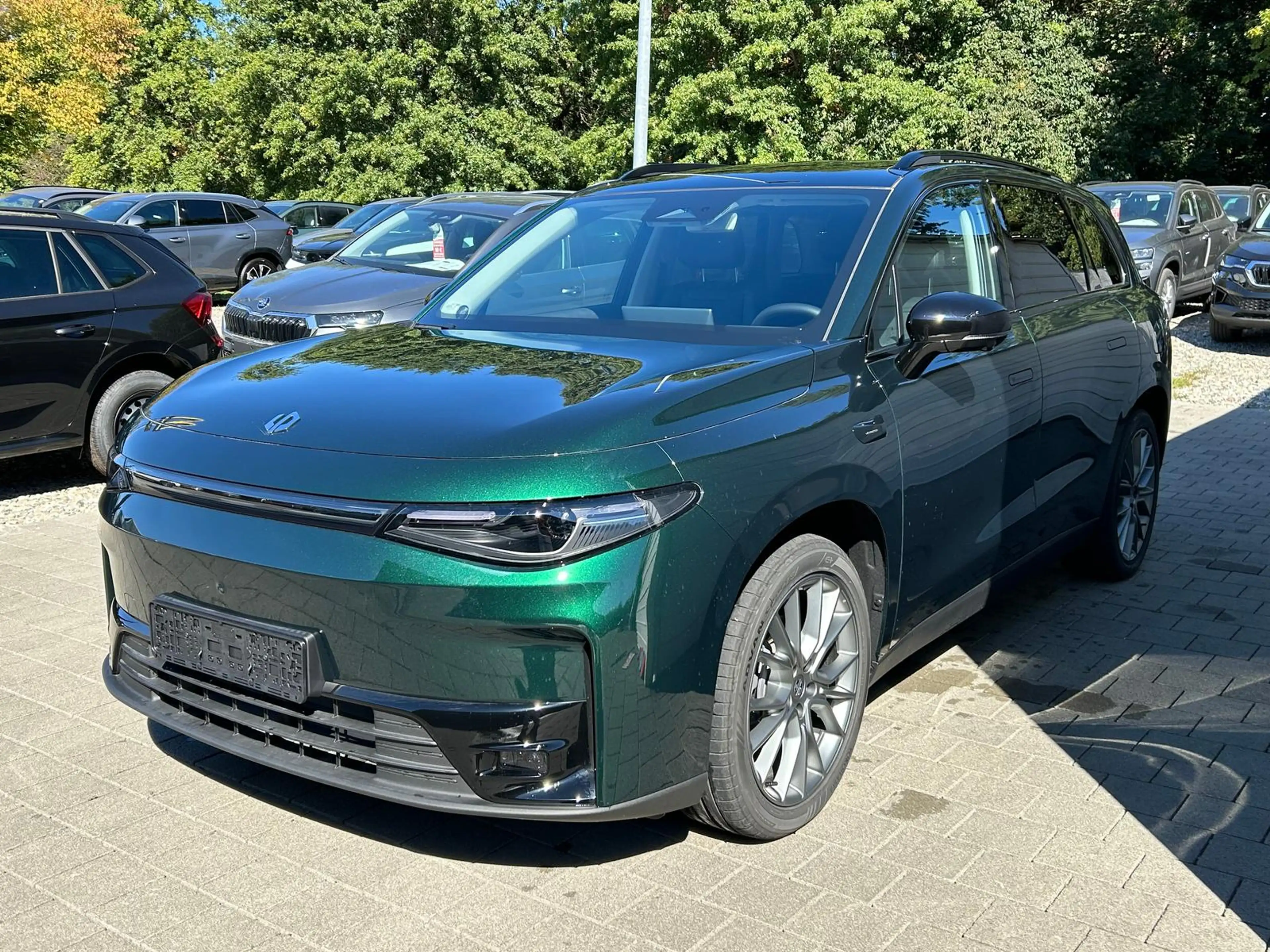 Leapmotor C10 Design ProMax BEV 81,9 kWh Navi*SHZ*Pano*Leder*360 — photo 4