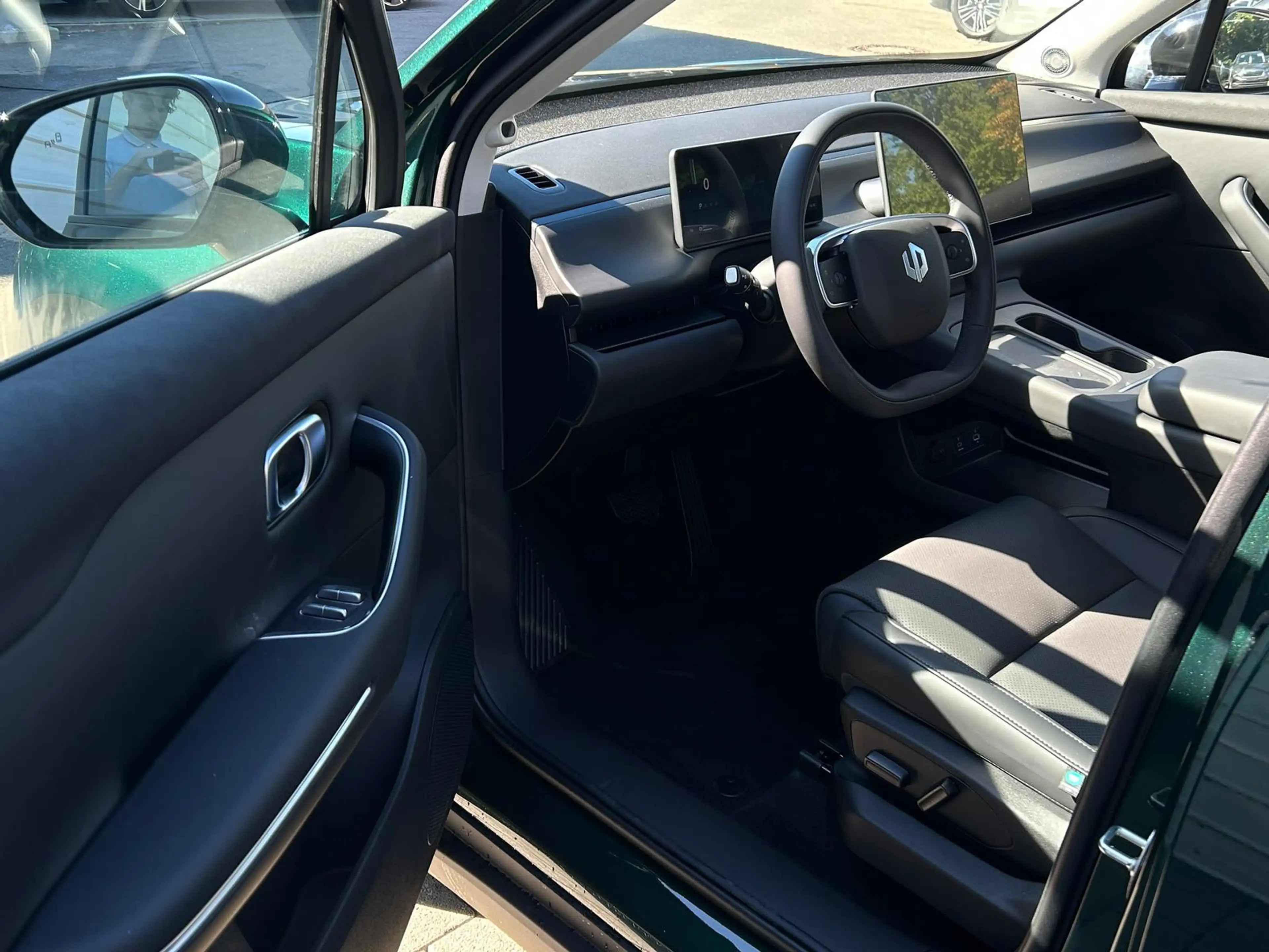 Leapmotor C10 Design ProMax BEV 81,9 kWh Navi*SHZ*Pano*Leder*360 — photo 7