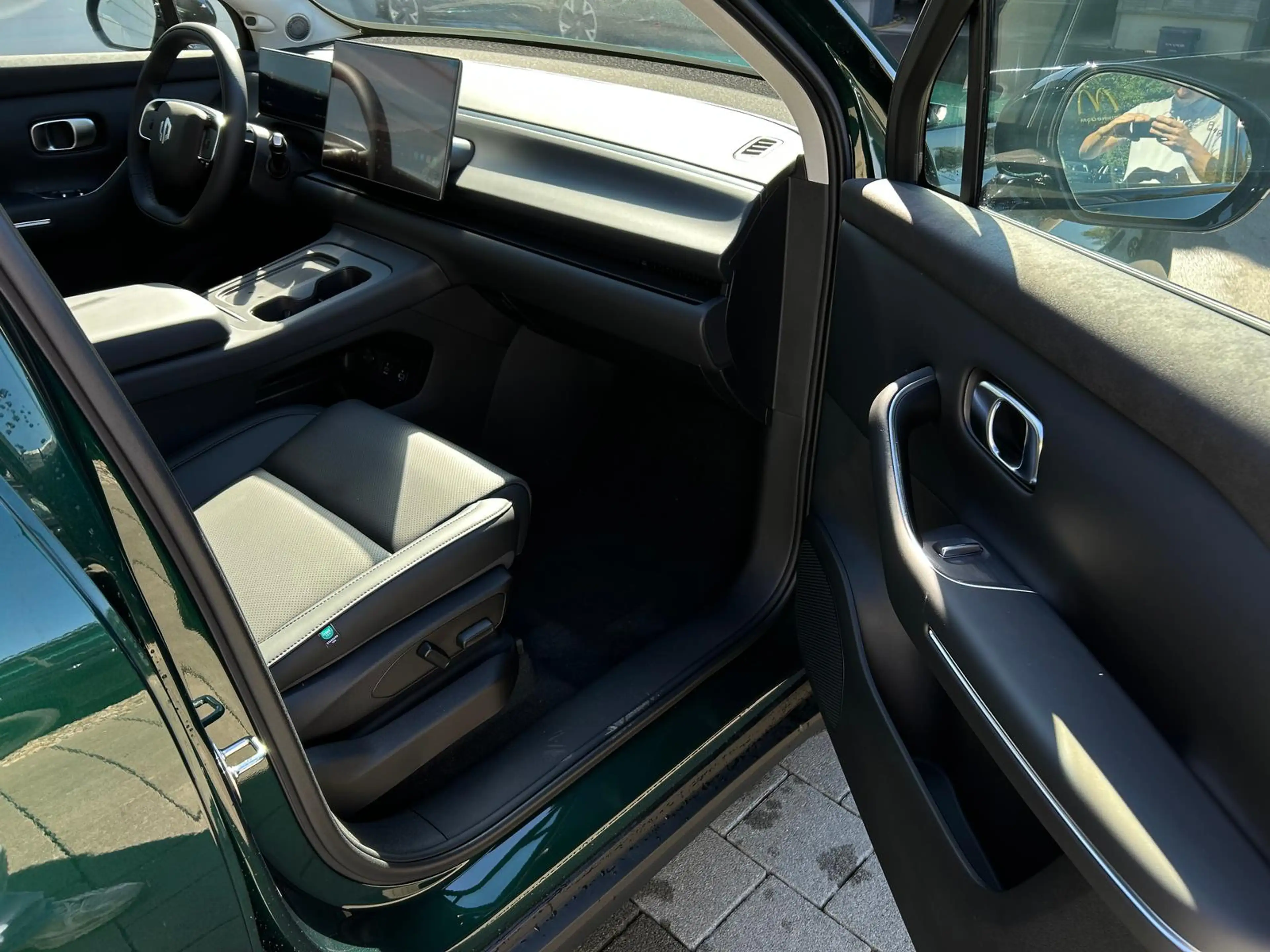 Leapmotor C10 Design ProMax BEV 81,9 kWh Navi*SHZ*Pano*Leder*360 — photo 12