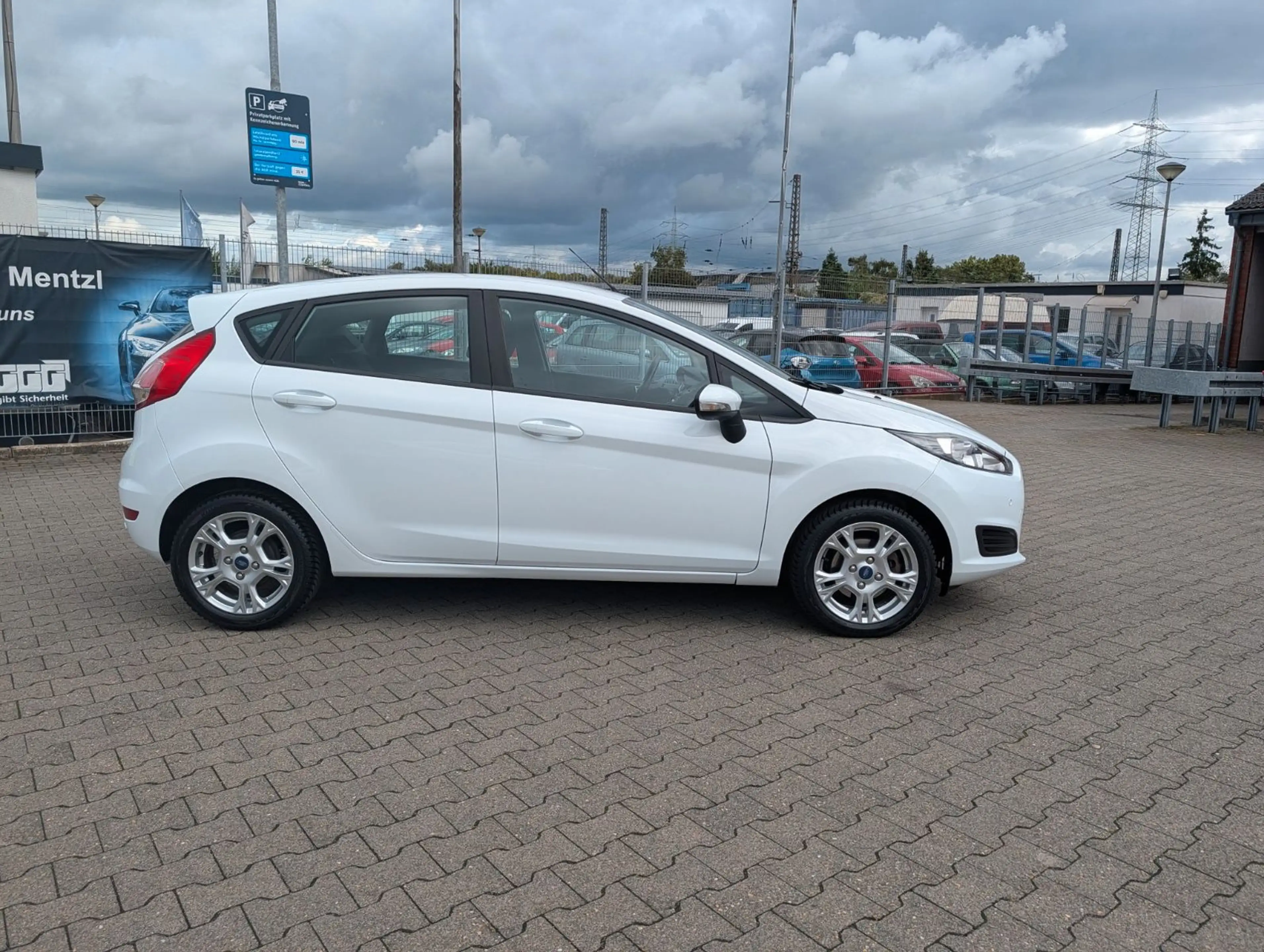 Ford Fiesta PowerShift GARANTIE KLIMA NAVI PDC TEMPOM — photo 5