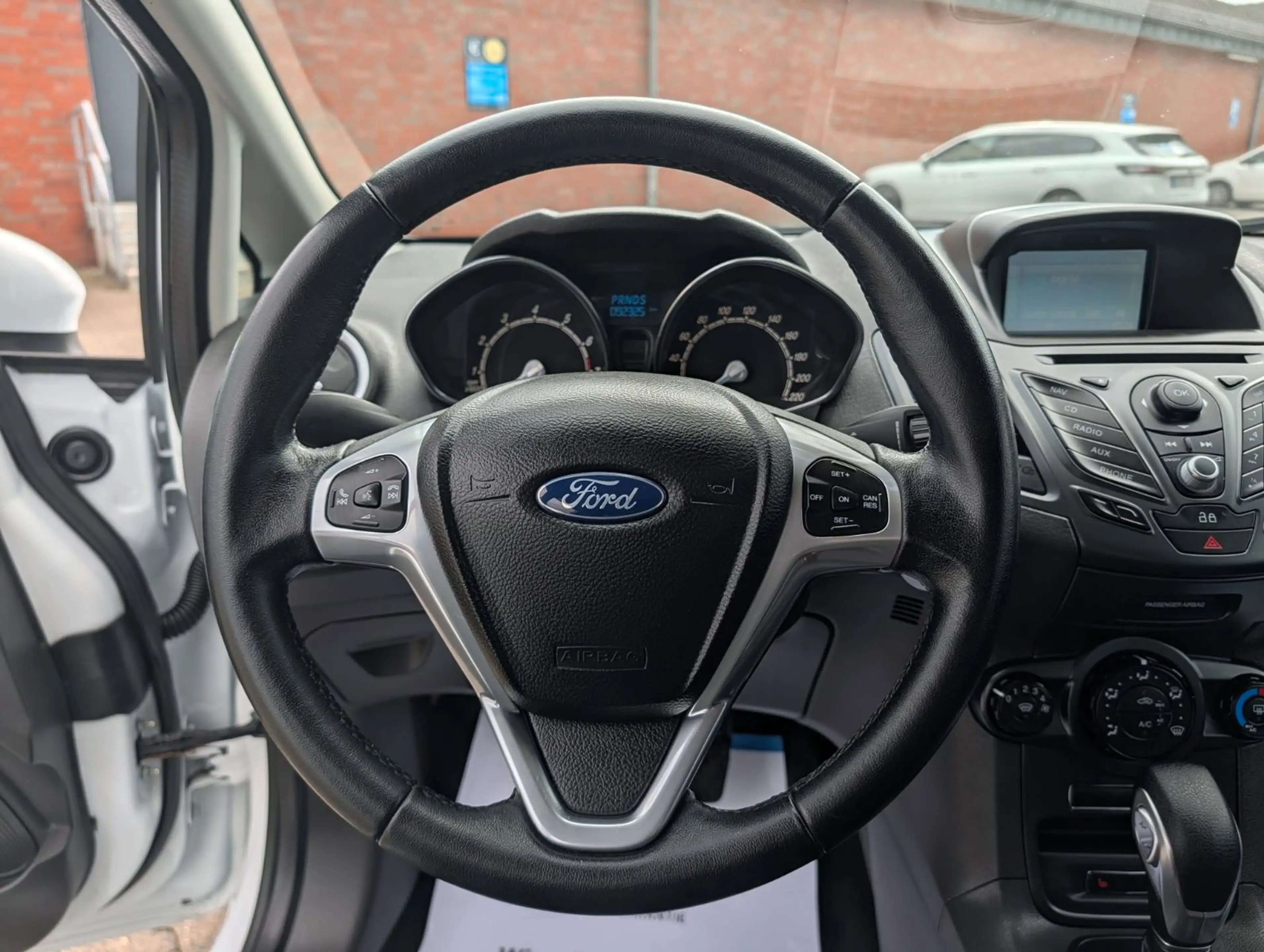 Ford Fiesta PowerShift GARANTIE KLIMA NAVI PDC TEMPOM — photo 15
