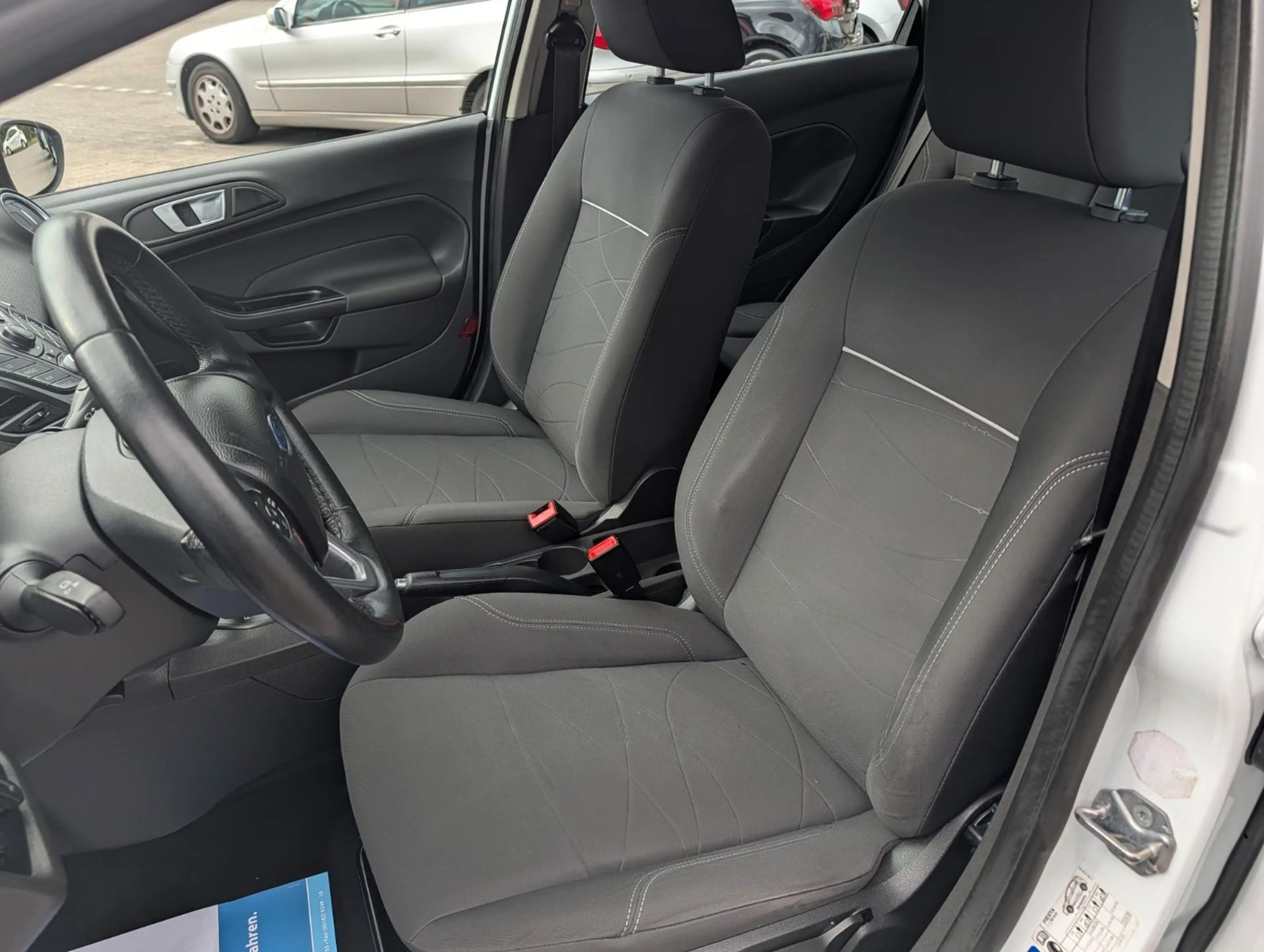 Ford Fiesta PowerShift GARANTIE KLIMA NAVI PDC TEMPOM — photo 12