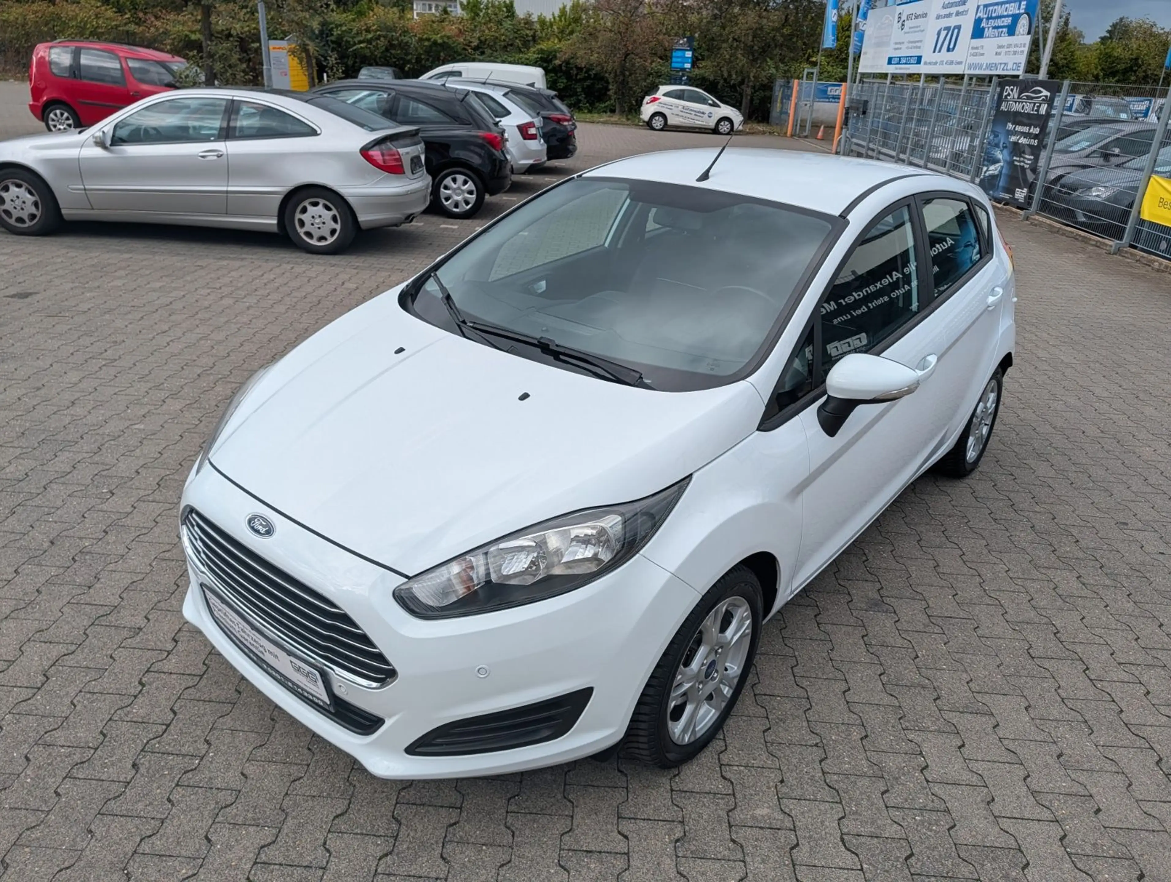 Ford Fiesta PowerShift GARANTIE KLIMA NAVI PDC TEMPOM — photo 10
