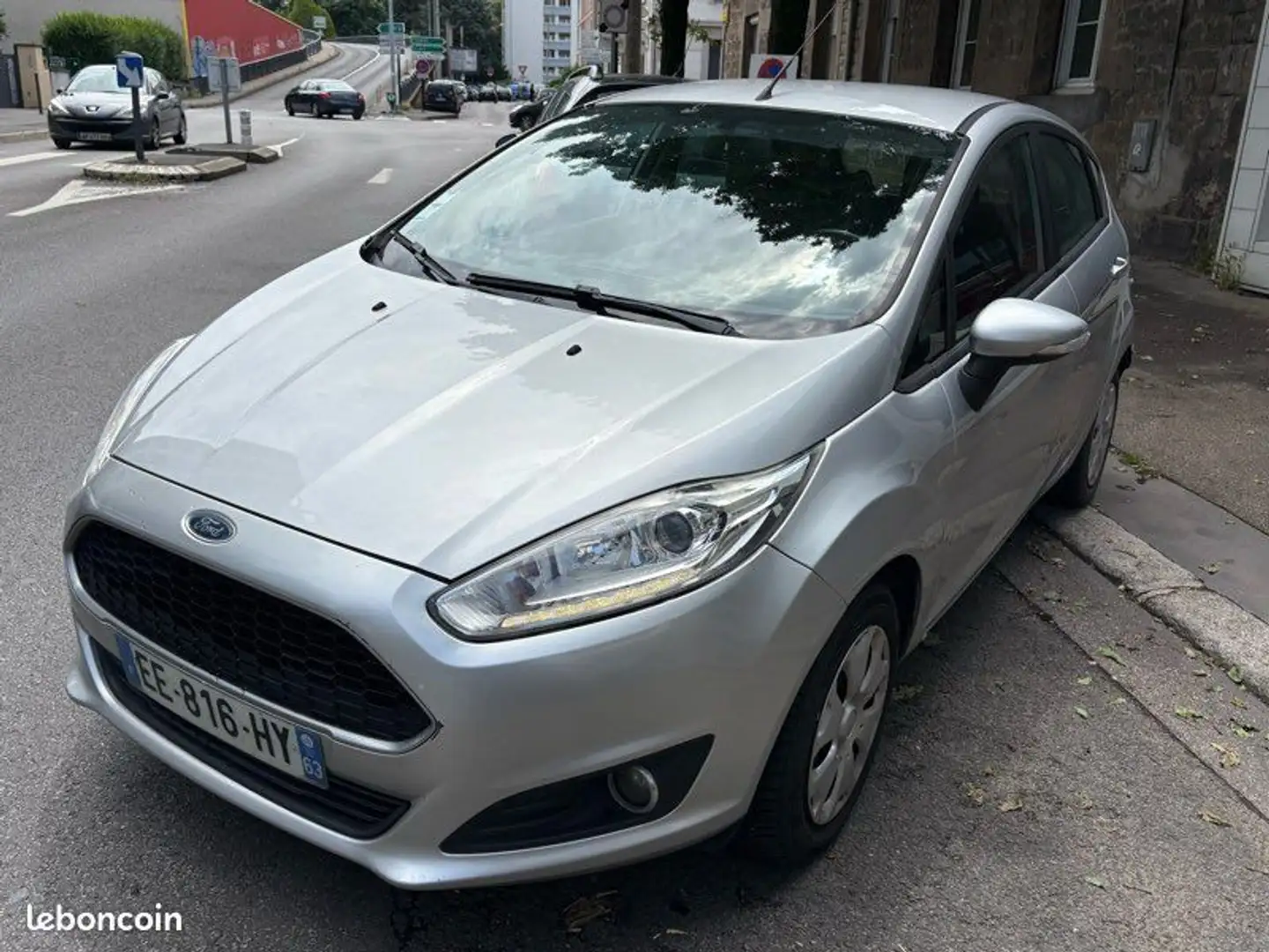 Ford Fiesta 1.5 Tdci 95 cv business 08-16 Gris - 2
