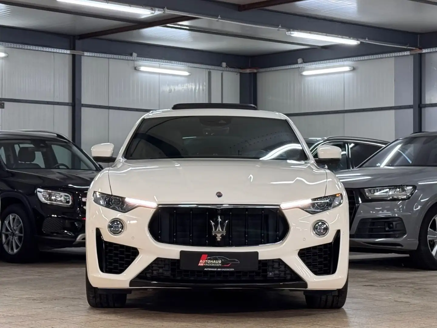 Maserati Levante GranSport Q4 PANO*H&K*SKYHK*ASSIST+*CRBN Weiß - 2