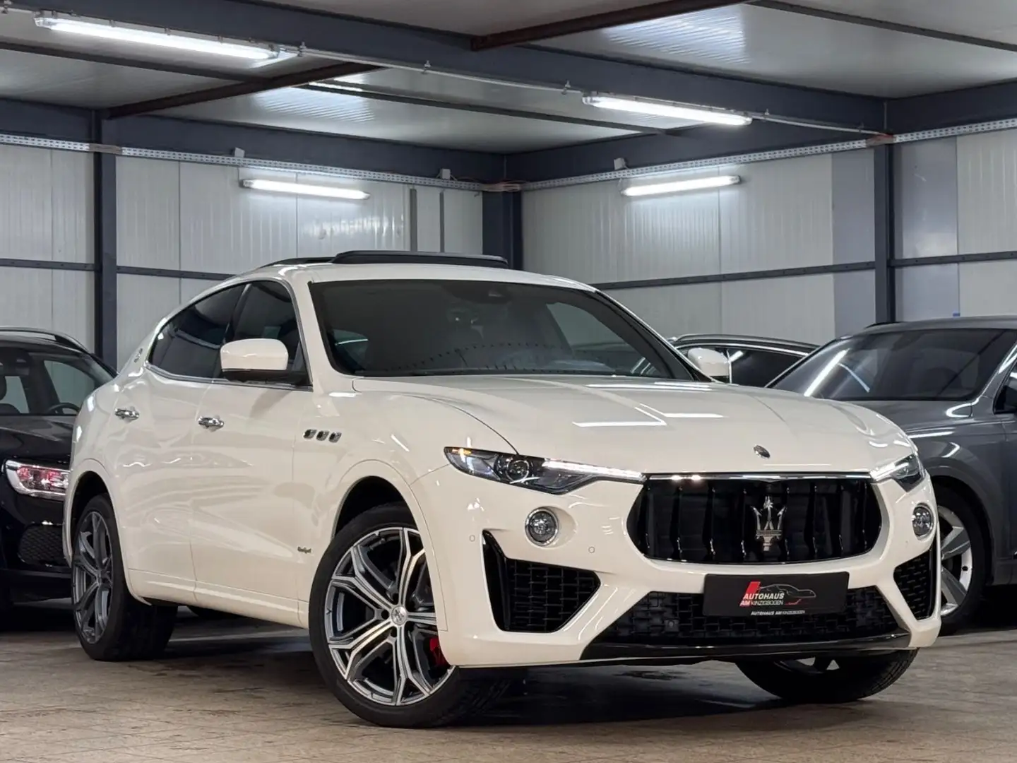 Maserati Levante GranSport Q4 PANO*H&K*SKYHK*ASSIST+*CRBN Weiß - 1