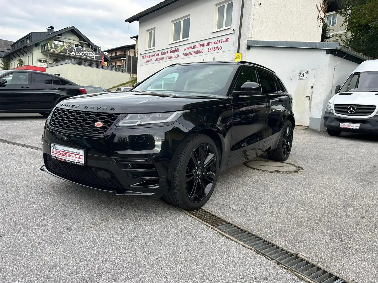 Land Rover Range Rover Velar R-Dynamic HSE 3,0 V6 Twinturbo Allrad Aut. Negro - 1