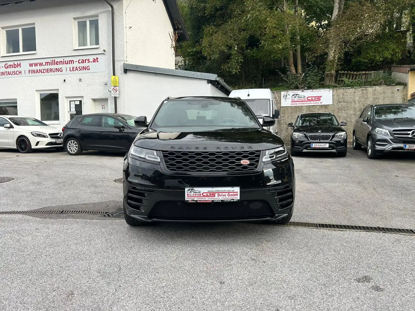 Land Rover Range Rover Velar R-Dynamic HSE 3,0 V6 Twinturbo Allrad Aut. Negro - 2