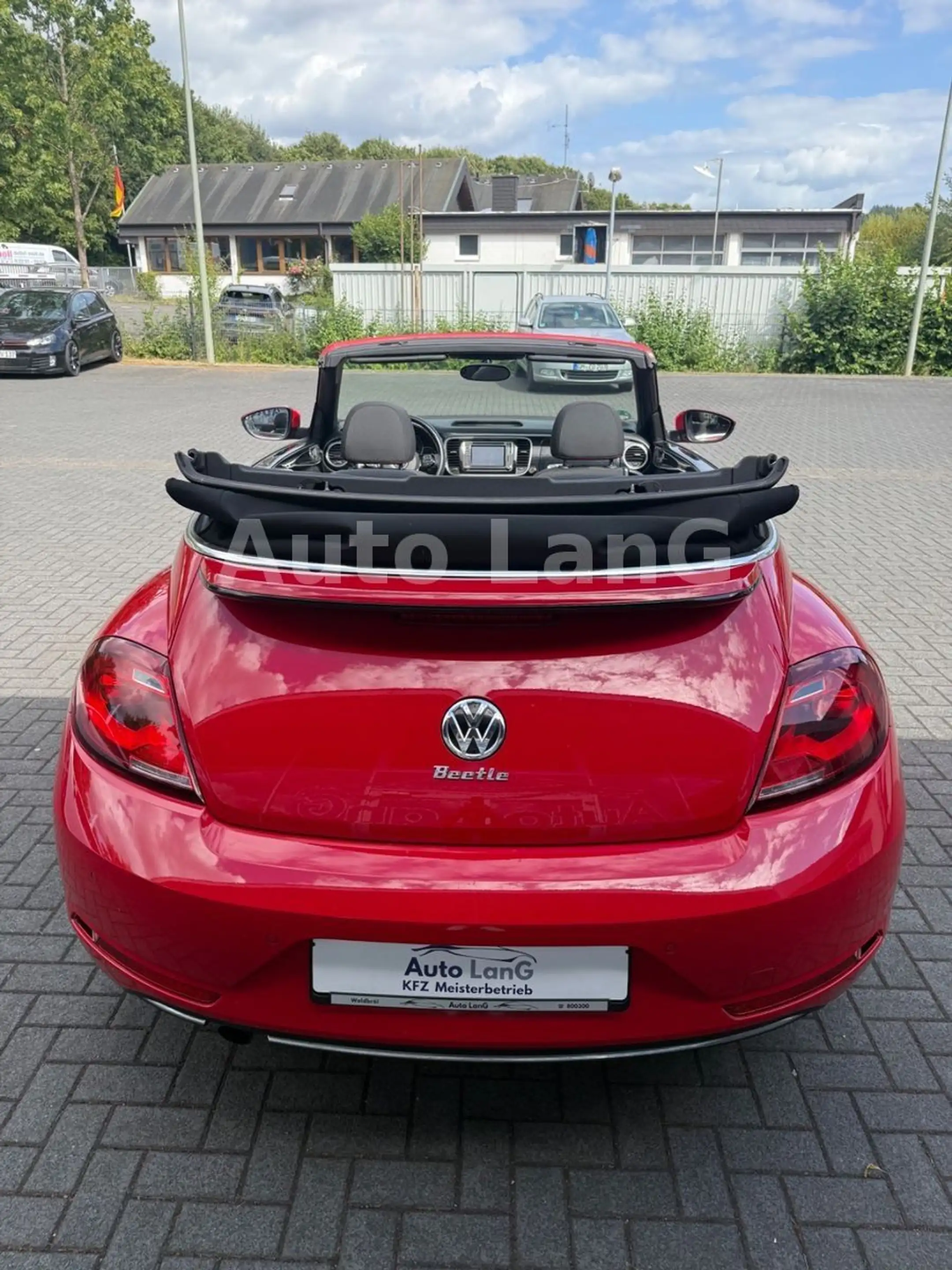 Volkswagen Beetle Cabrio Sound NAVI PDC SHZ — photo 12