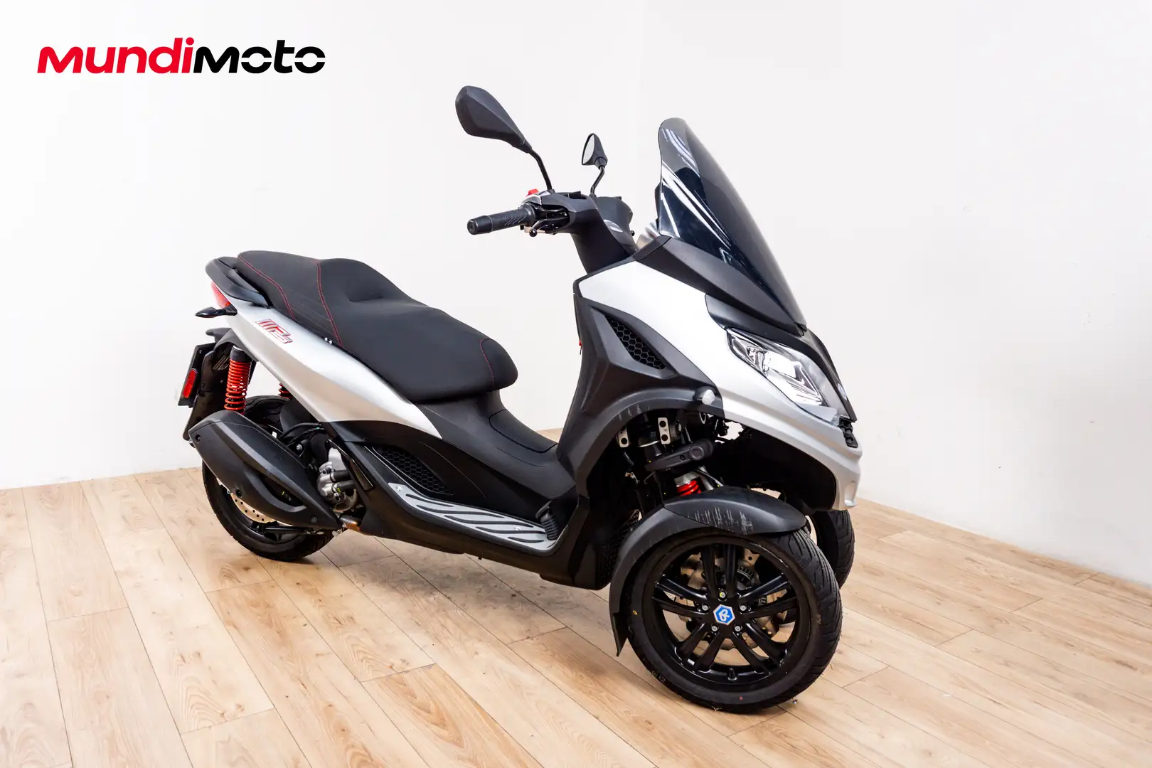 Piaggio MP3 300 - 2