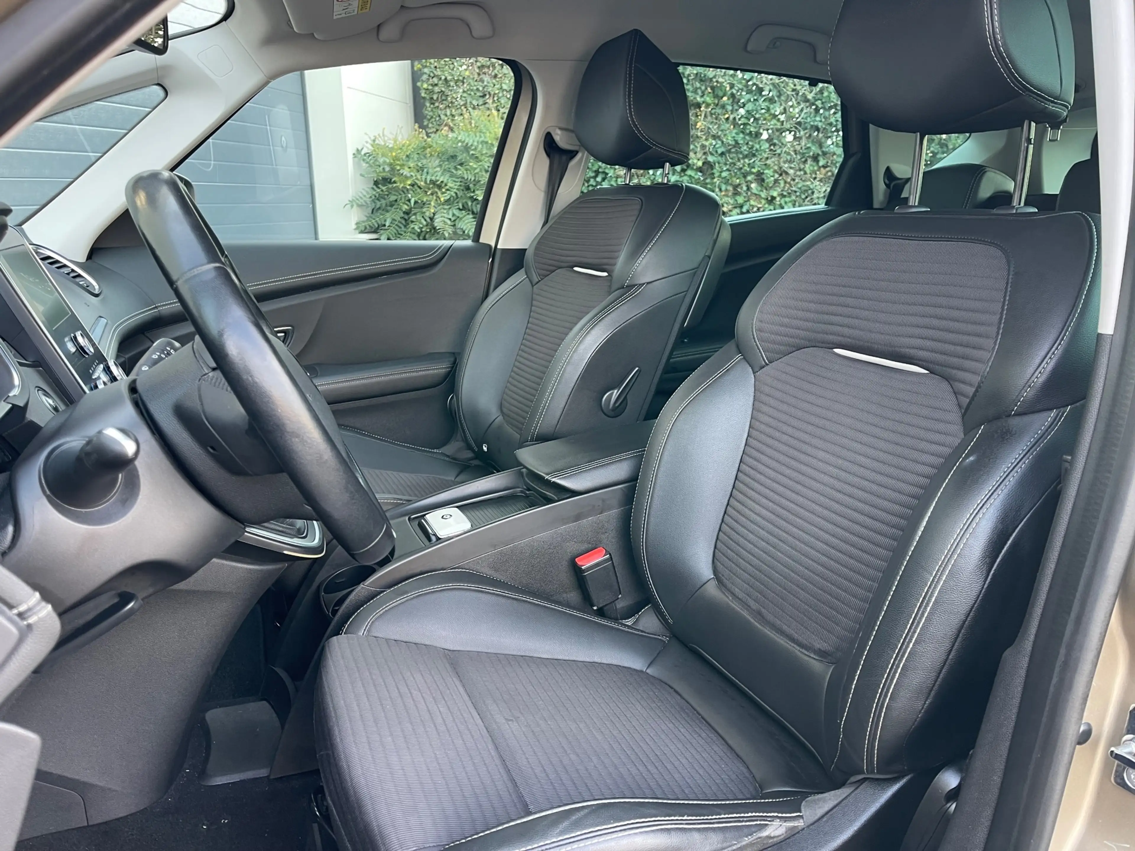 Renault Scenic 1.2 TCe Intens/Dealer-onderhouden/Camera/Navi/Crui — photo 30