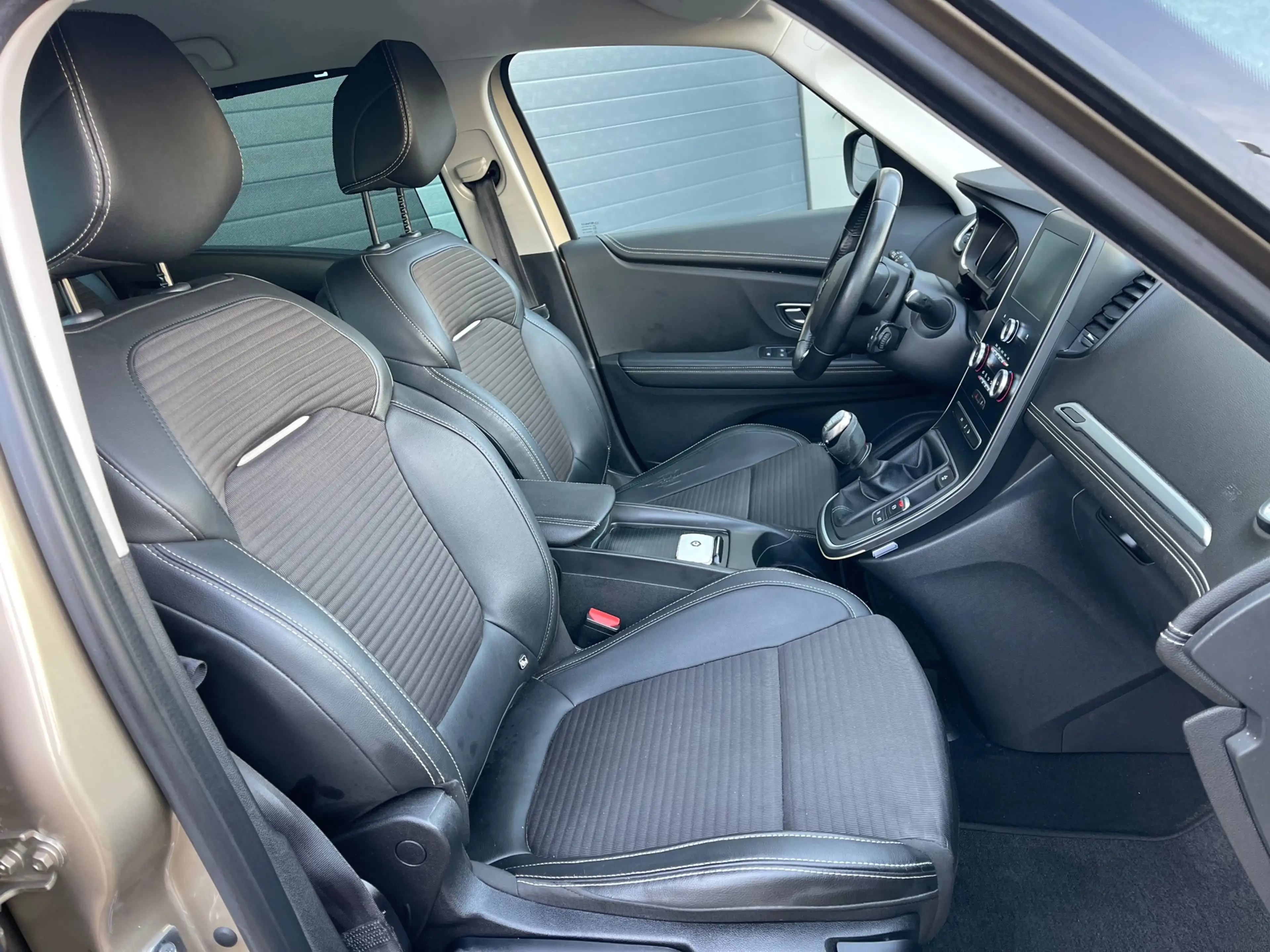 Renault Scenic 1.2 TCe Intens/Dealer-onderhouden/Camera/Navi/Crui — photo 29