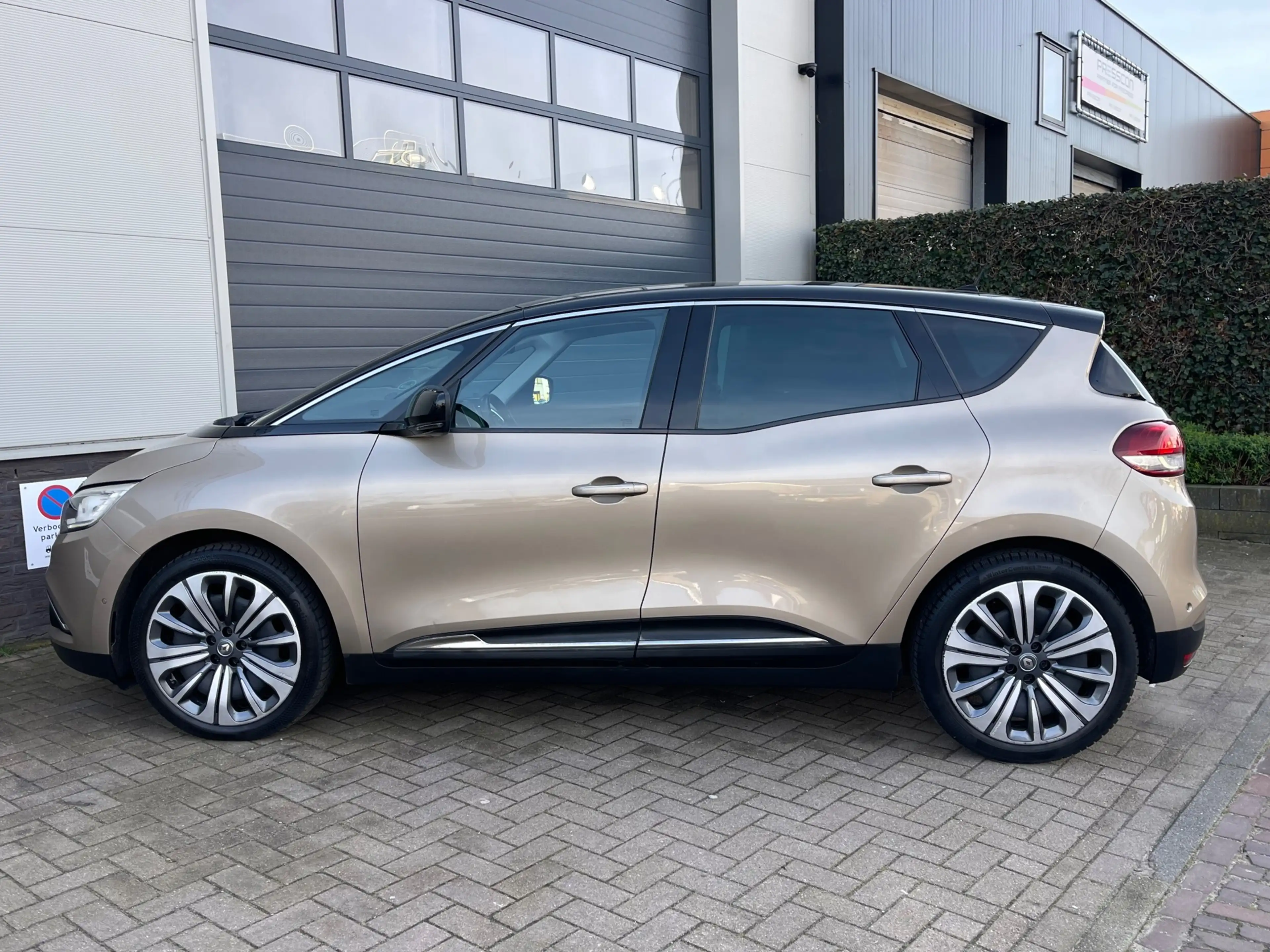Renault Scenic 1.2 TCe Intens/Dealer-onderhouden/Camera/Navi/Crui — photo 8