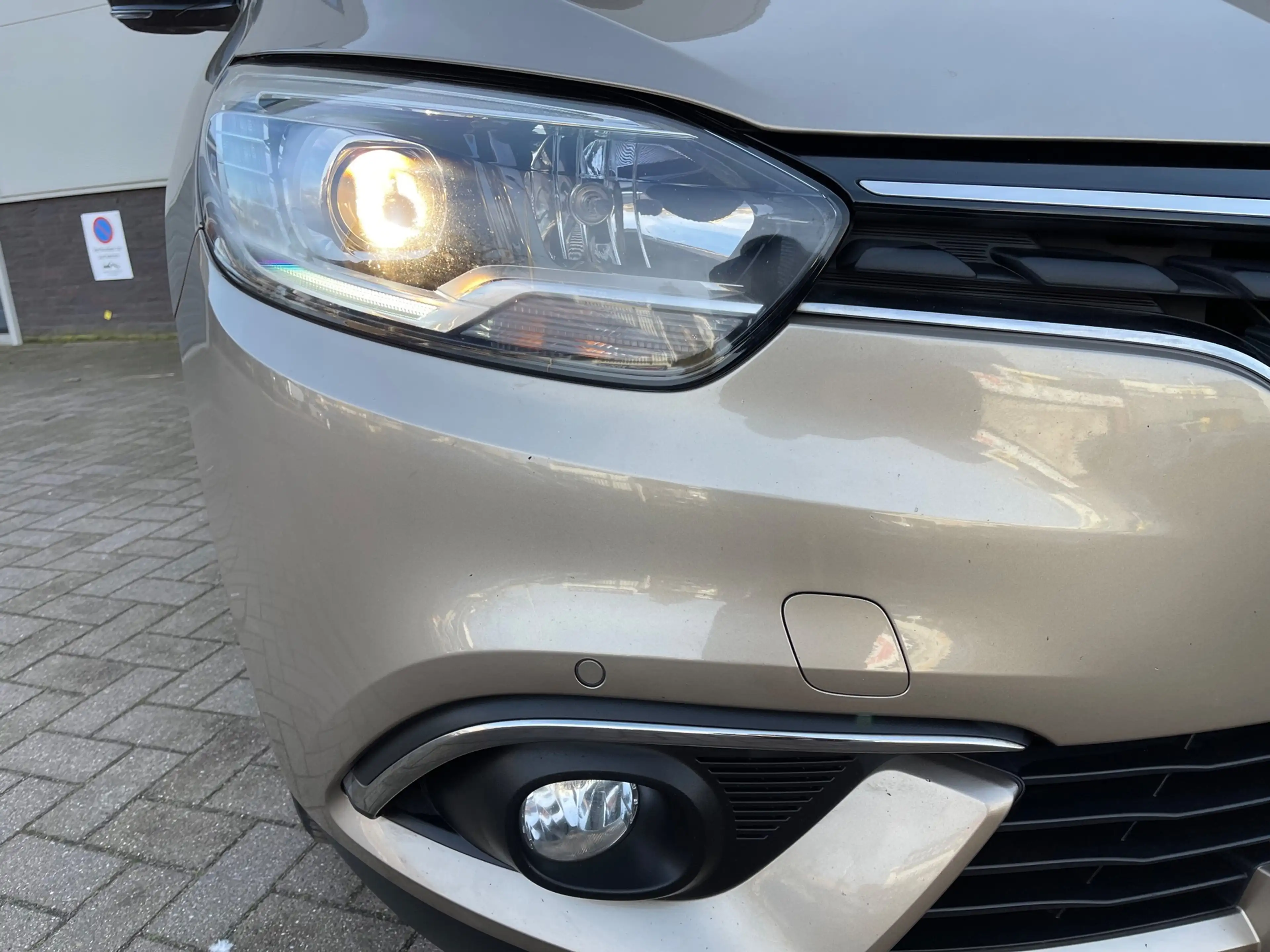 Renault Scenic 1.2 TCe Intens/Dealer-onderhouden/Camera/Navi/Crui — photo 10