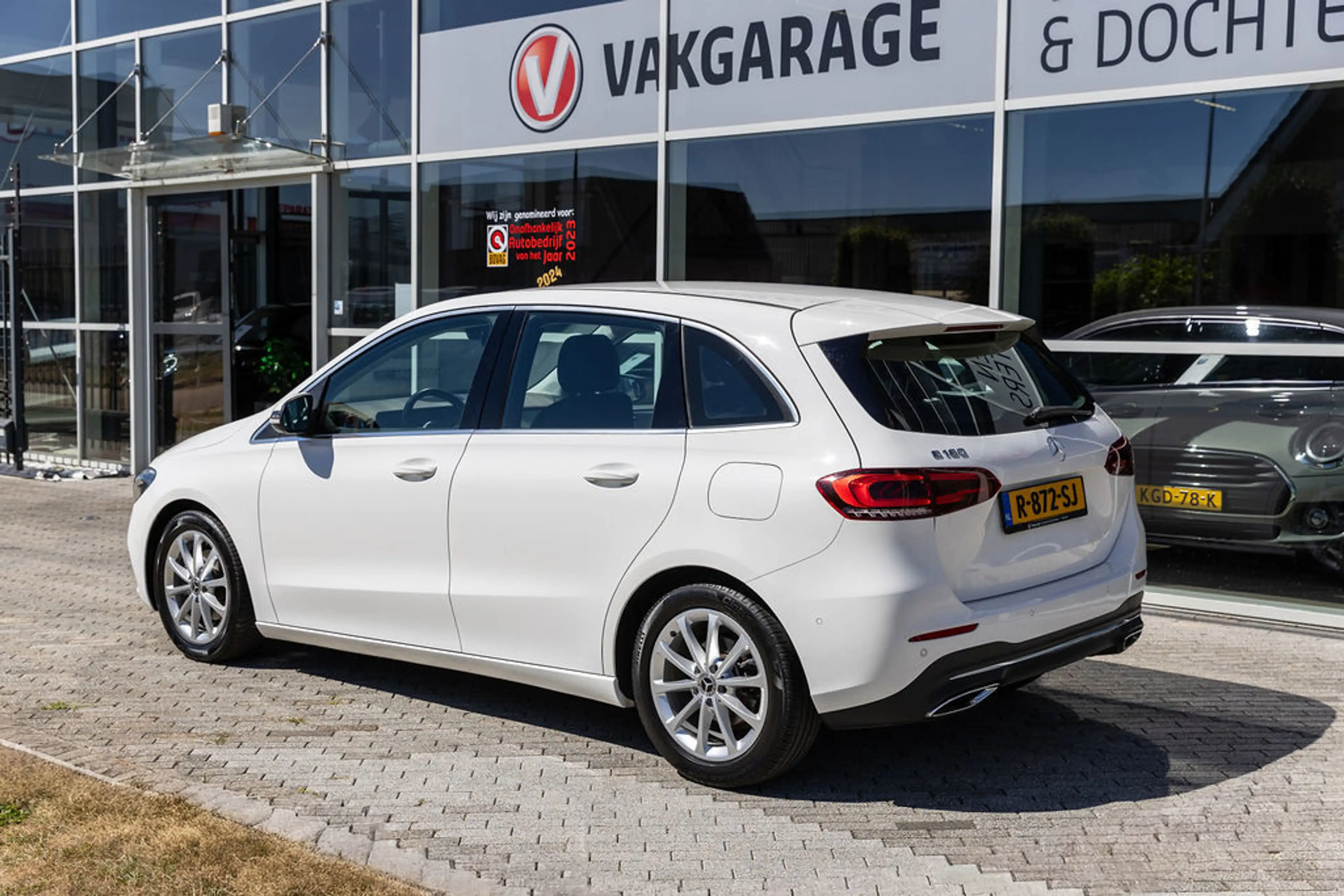 Mercedes-Benz B 180 Launch Edition — photo 3