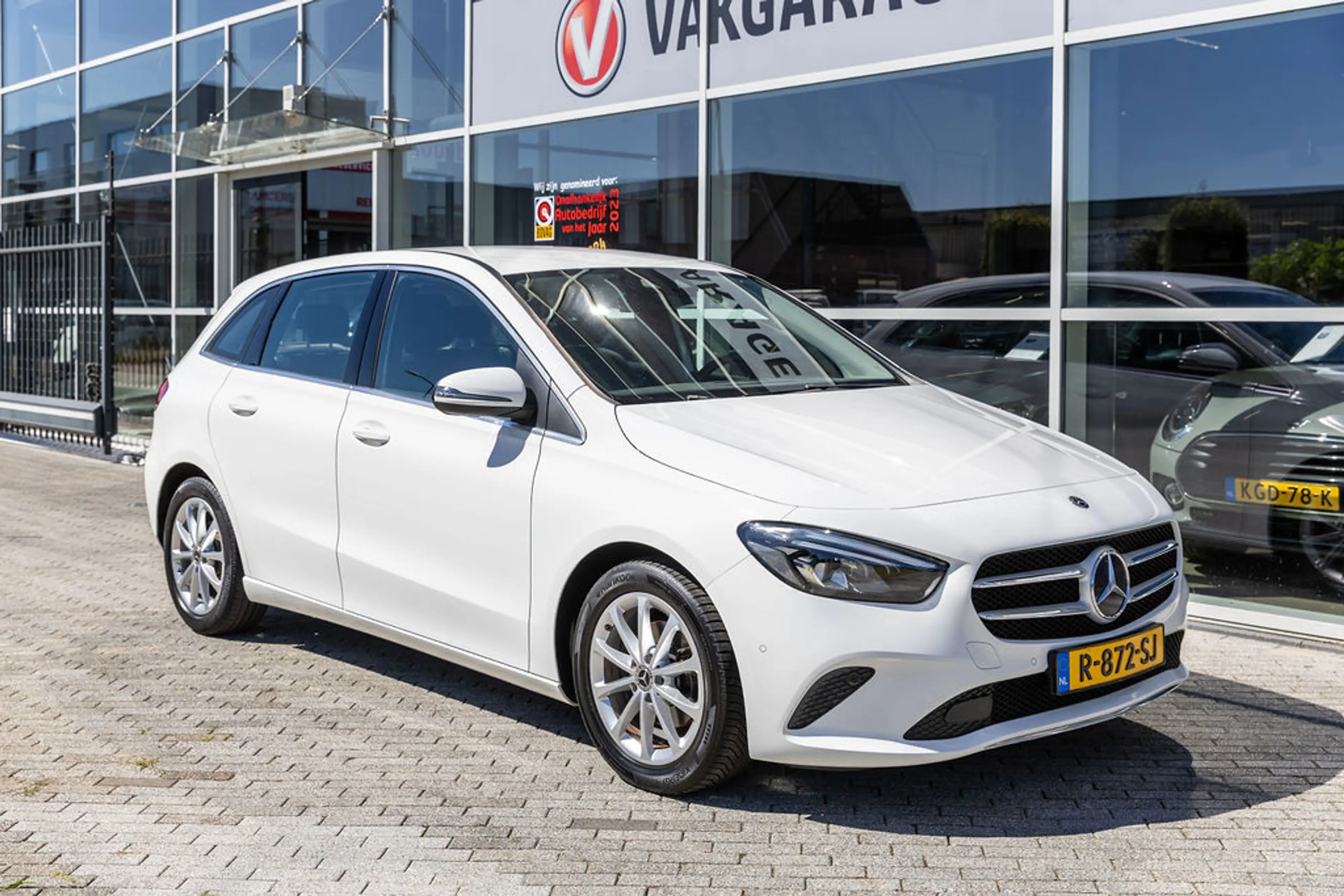Mercedes-Benz B 180 Launch Edition — photo 46