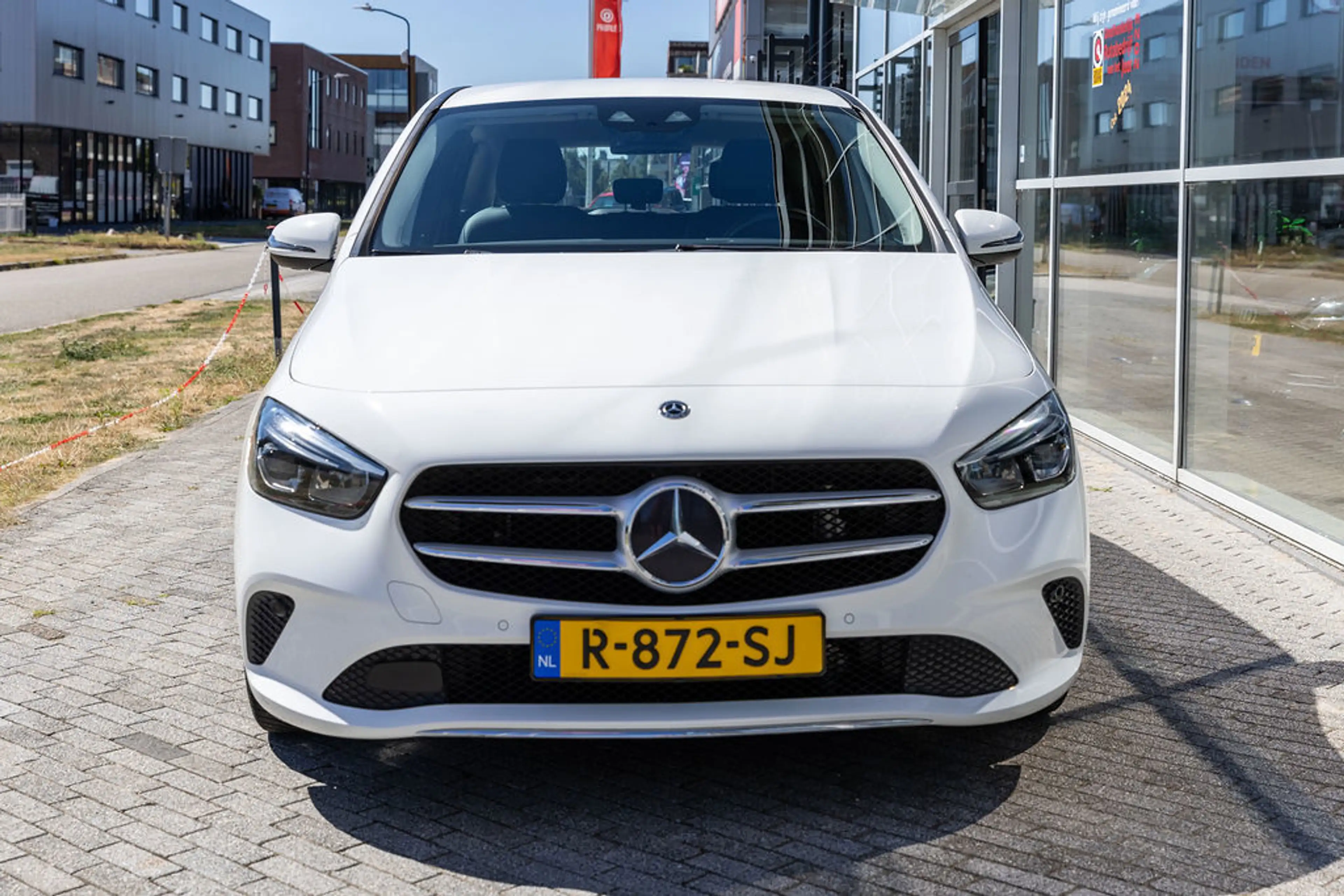 Mercedes-Benz B 180 Launch Edition — photo 45