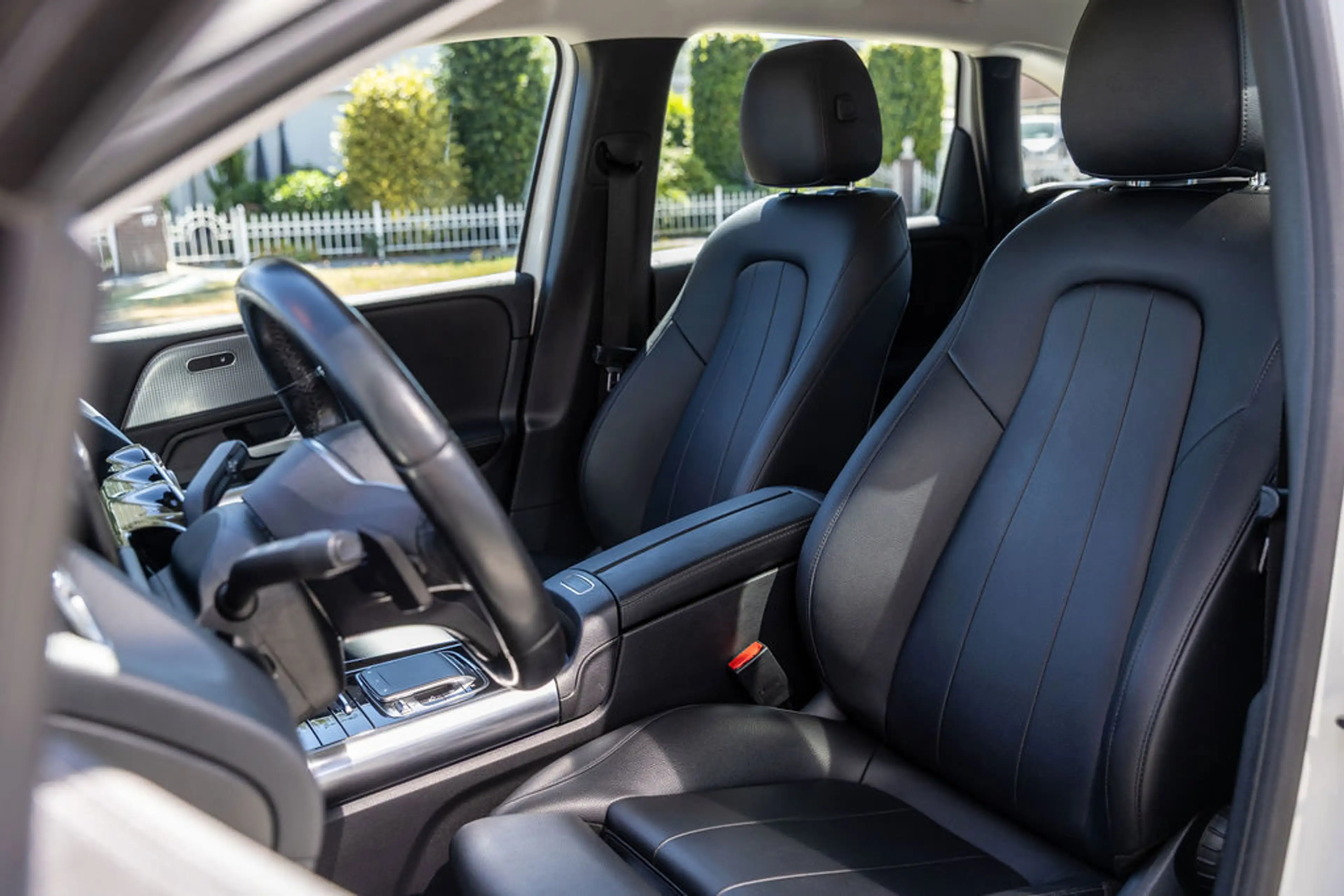 Mercedes-Benz B 180 Launch Edition — photo 32