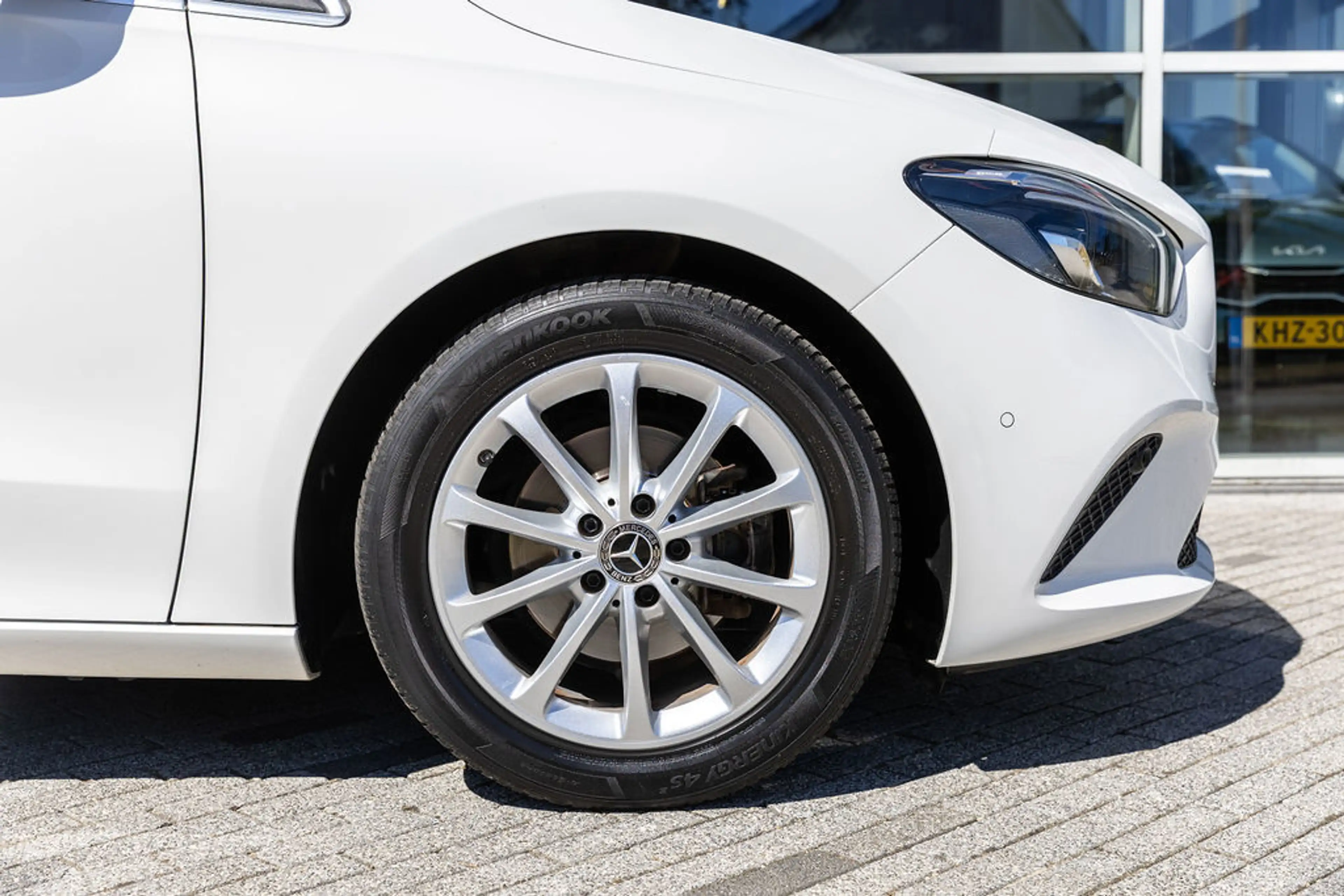 Mercedes-Benz B 180 Launch Edition — photo 48