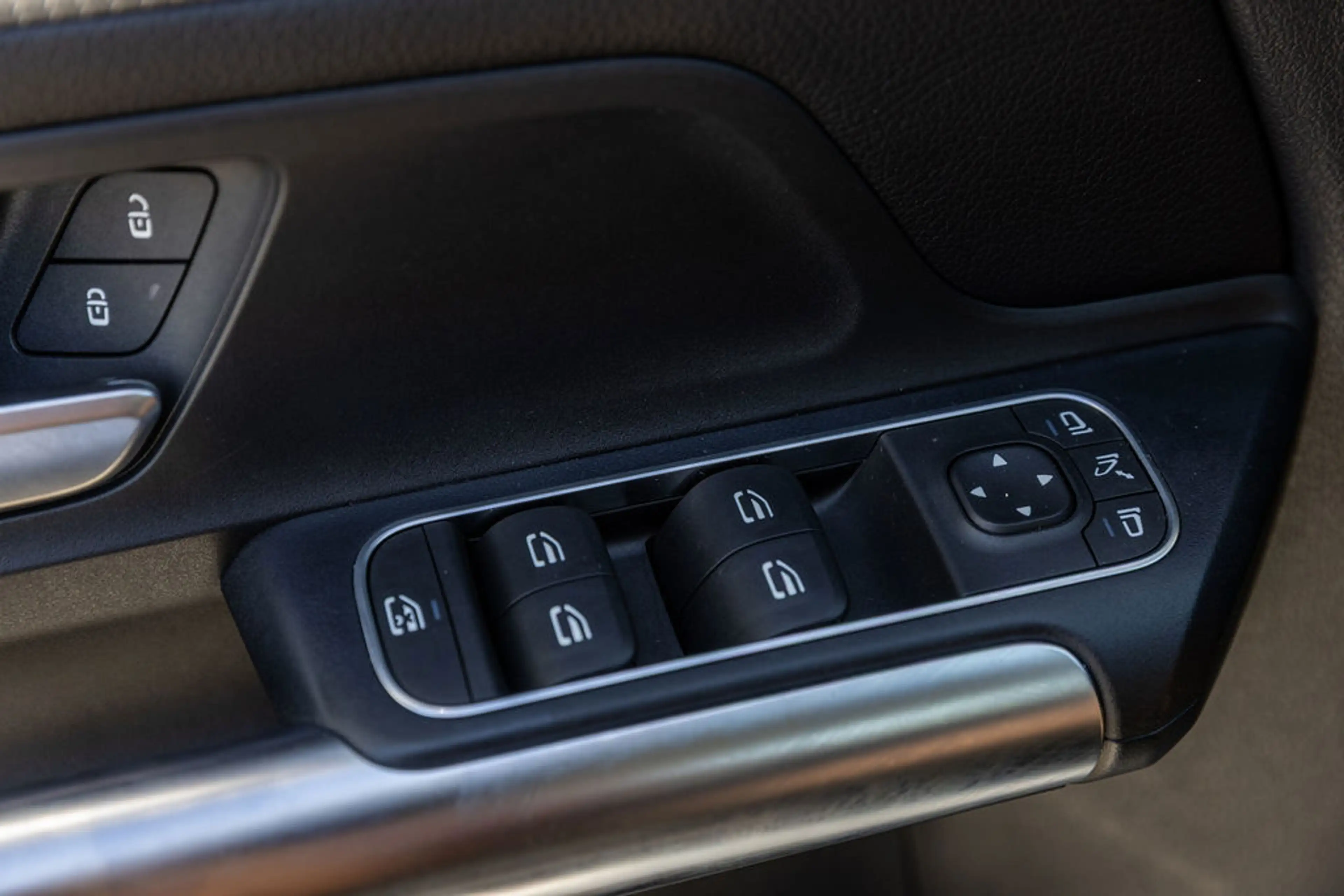 Mercedes-Benz B 180 Launch Edition — photo 18