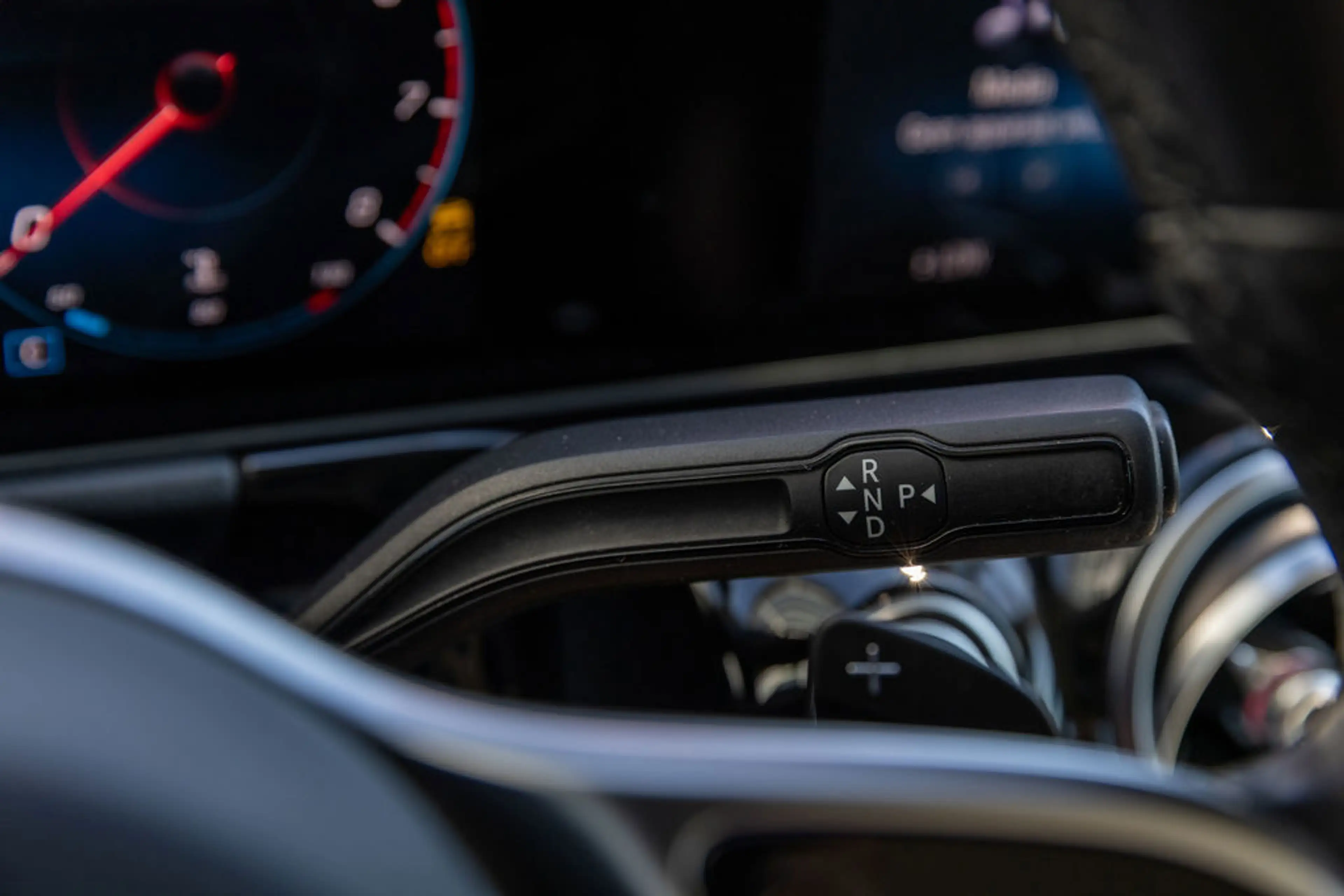Mercedes-Benz B 180 Launch Edition — photo 14